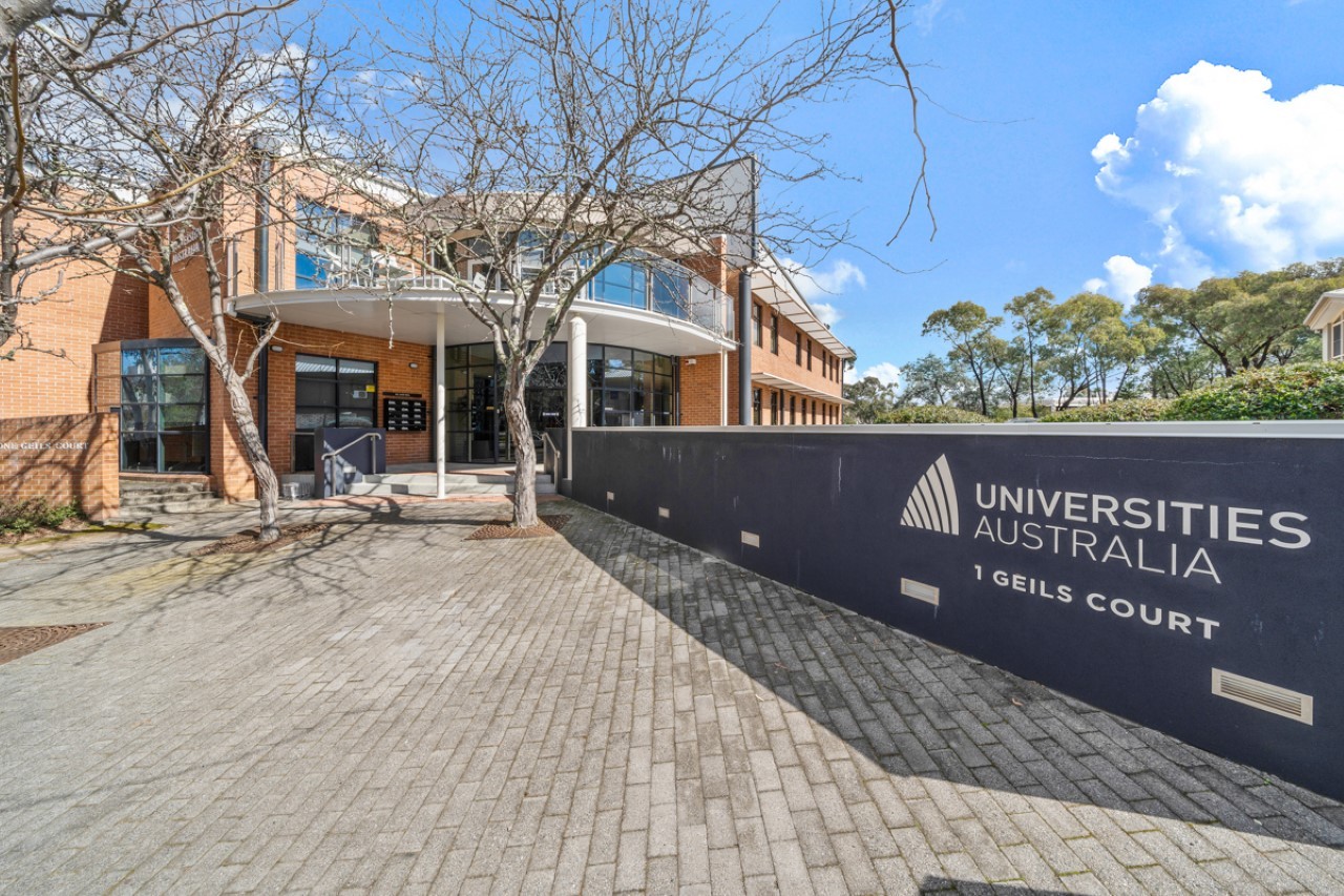 1 Geils Court, Deakin, ACT 2600