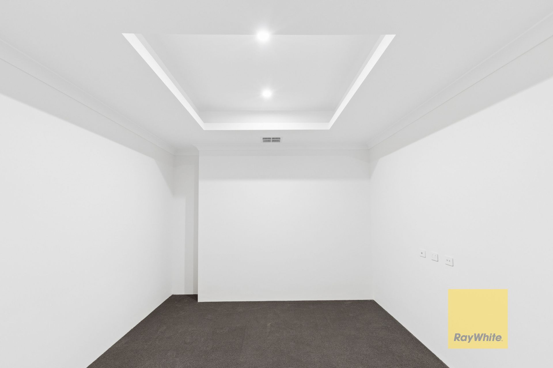 4 Sampson Road — photo 10 of 30