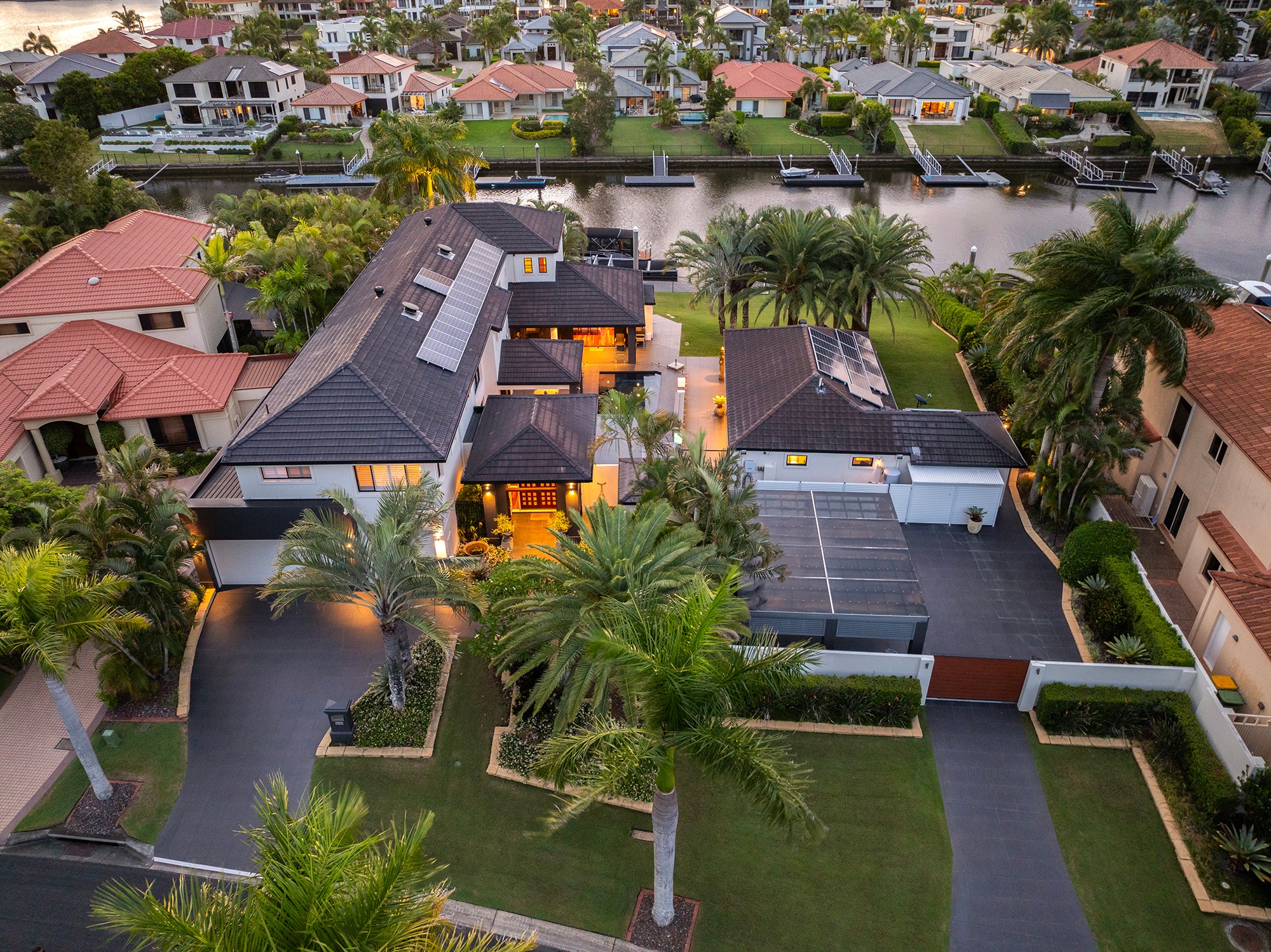 2126-2127 Fernlea Close, Hope Island, QLD 4212