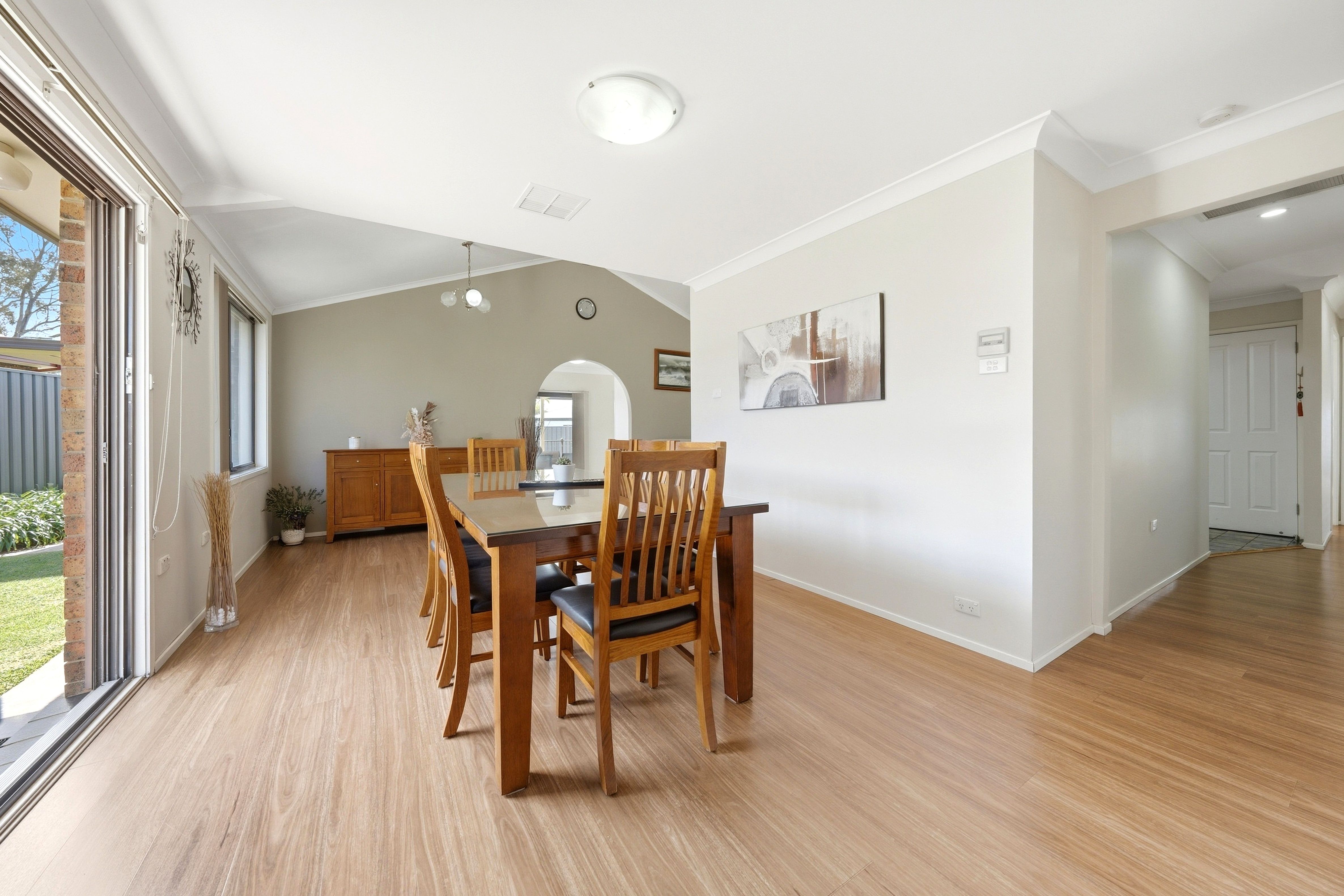 9 Frost Court — photo 5 of 16
