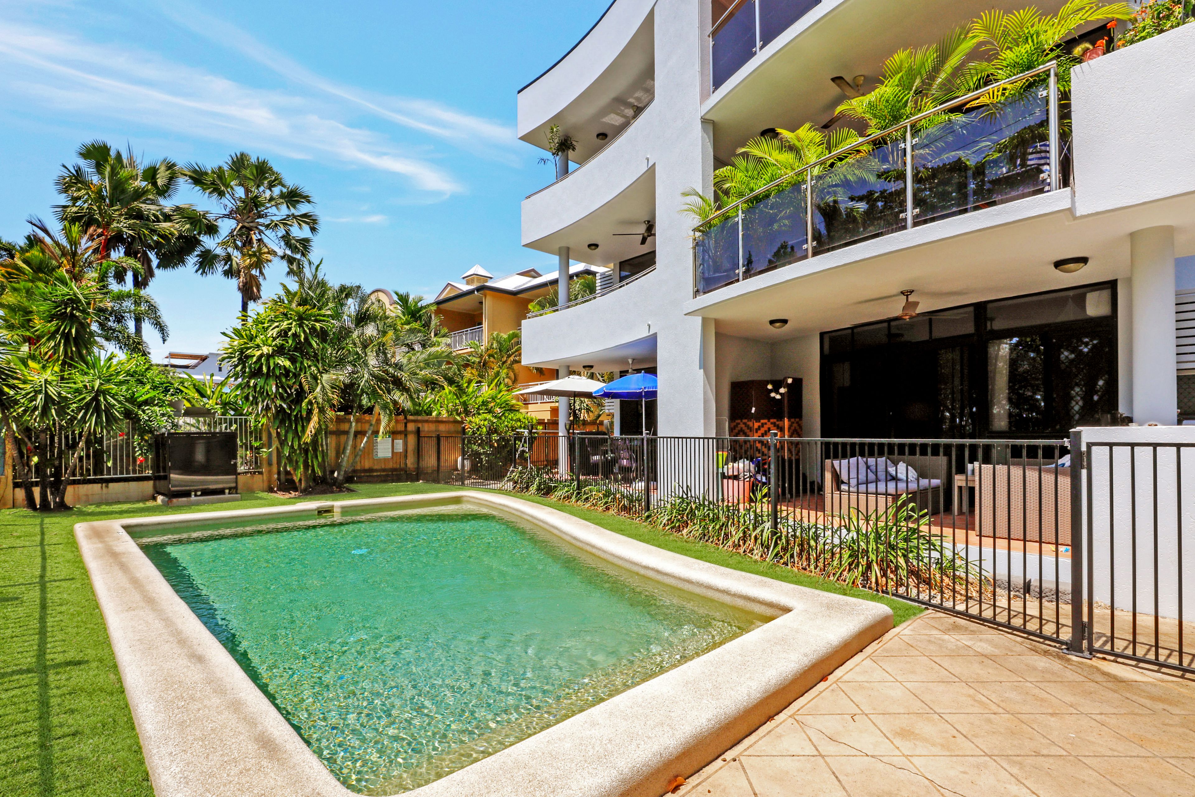 2/65 Sims Esplanade, Yorkeys Knob, QLD 4878