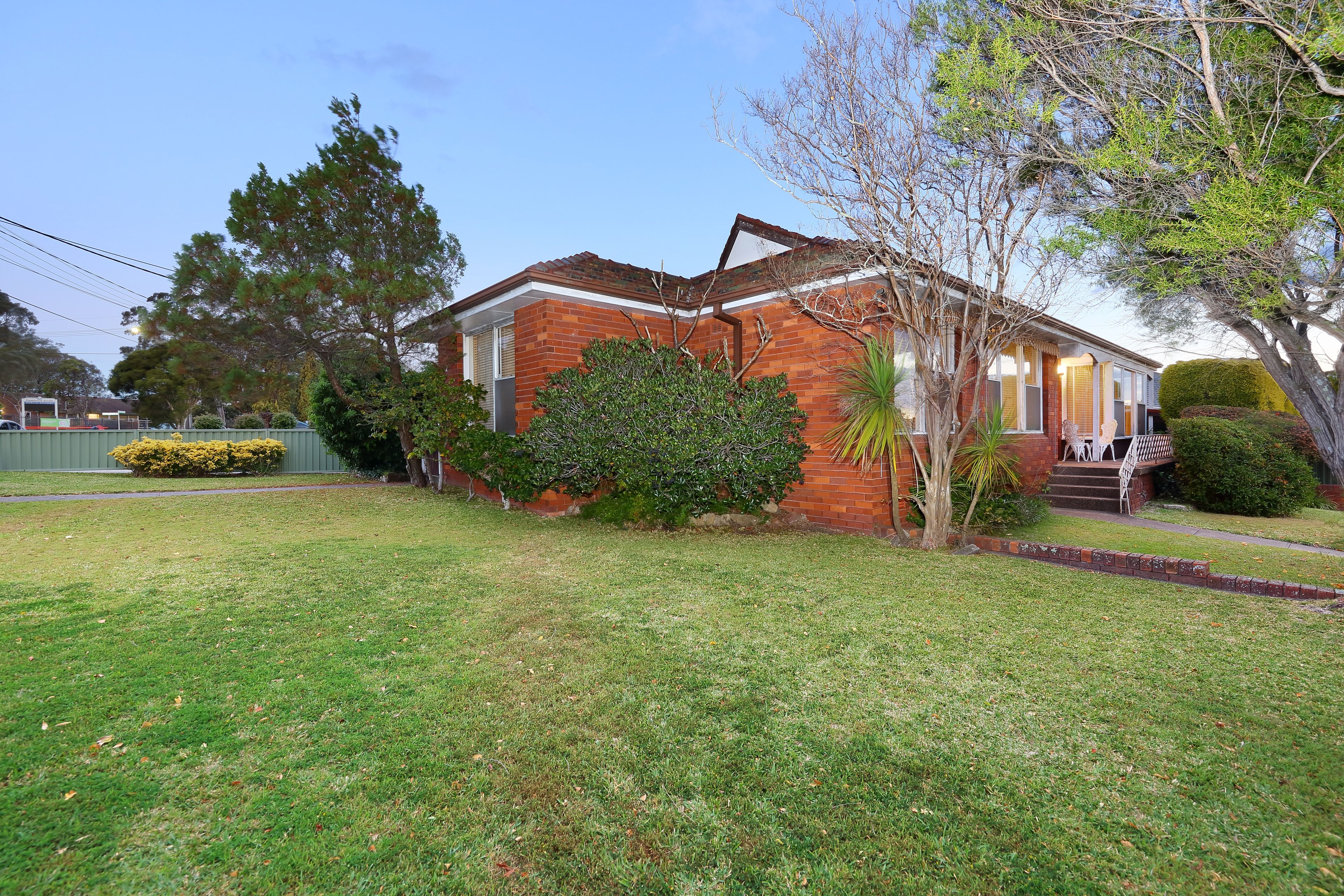 2 Pindari Road, Peakhurst Heights, NSW 2210