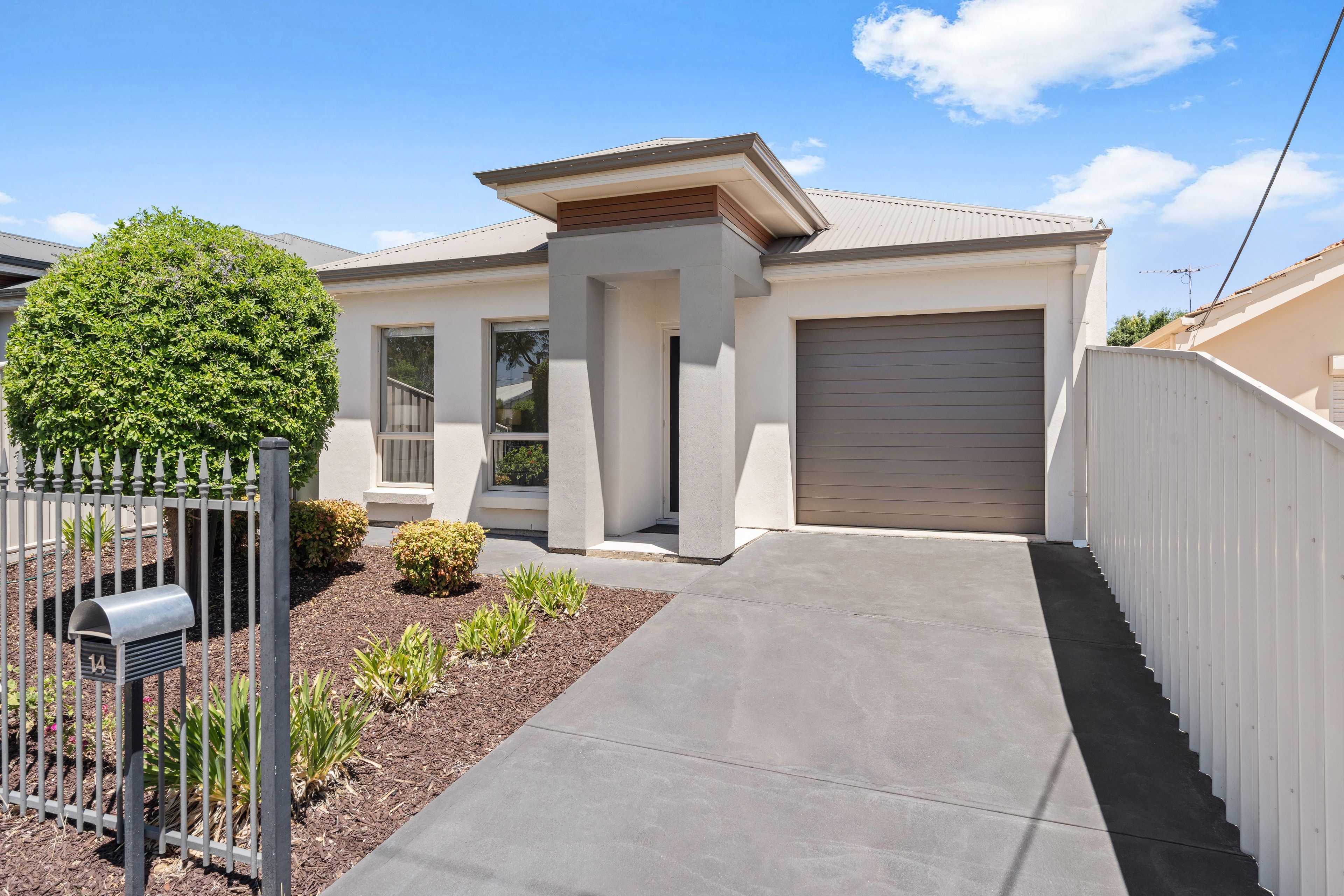 14 Limbert Avenue, Seacombe Gardens SA 5047