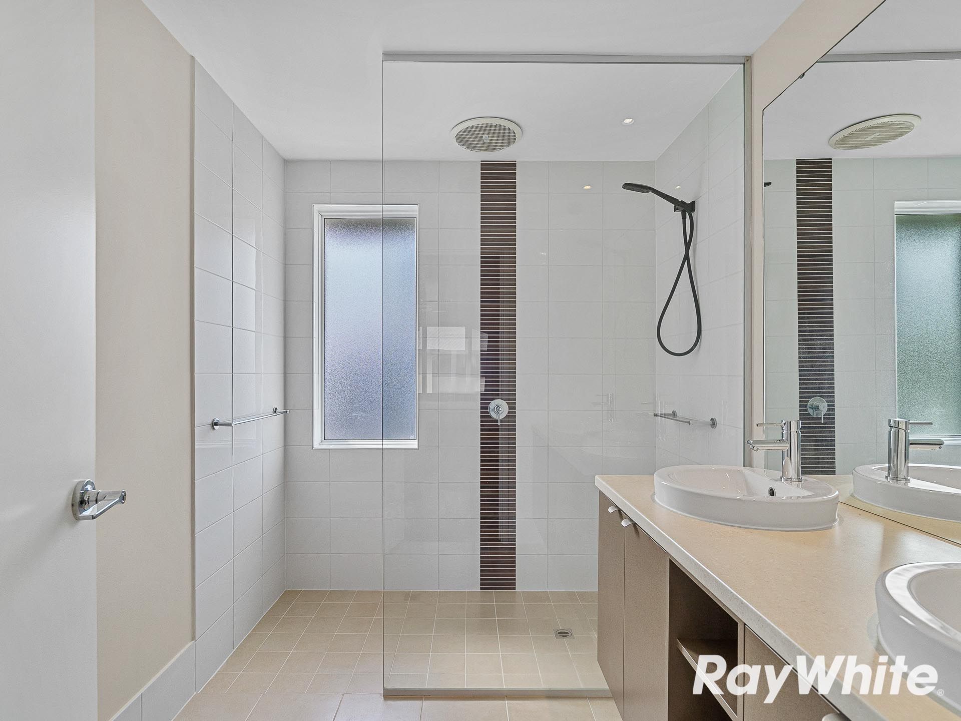 14 Whitley Place — photo 11 of 25