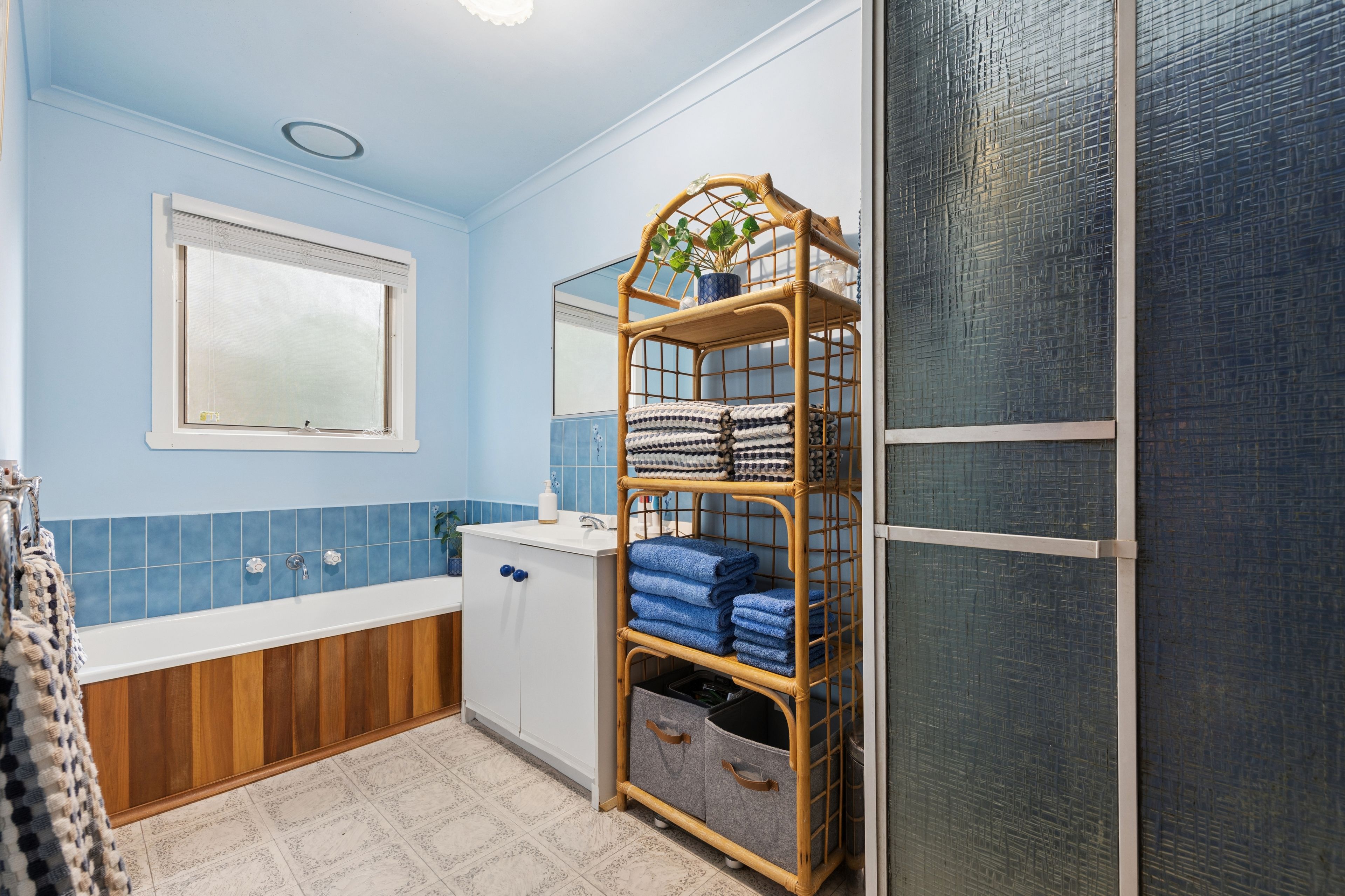 2 Aloah Street East — photo 8 of 11