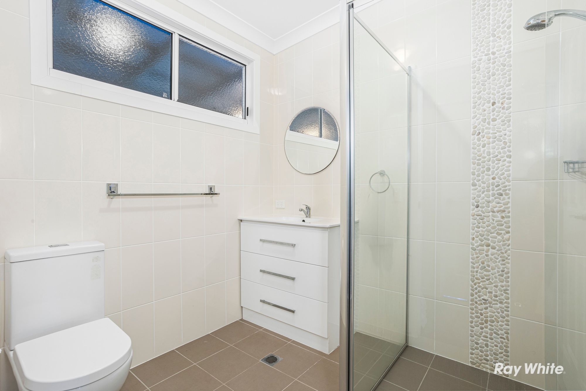 54 Farnborough Road — photo 11 of 23