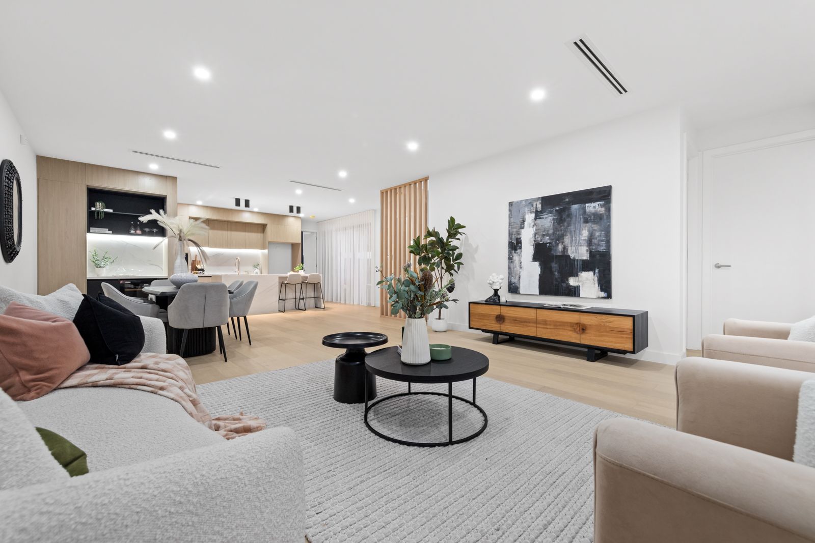 21 Douglas Street, Blackburn North VIC 3130