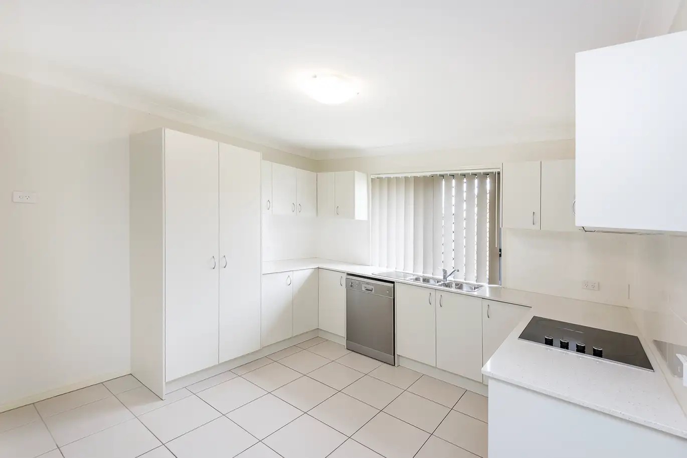 1/6 Bruce Baker Crescent, Crestmead, QLD 4132
