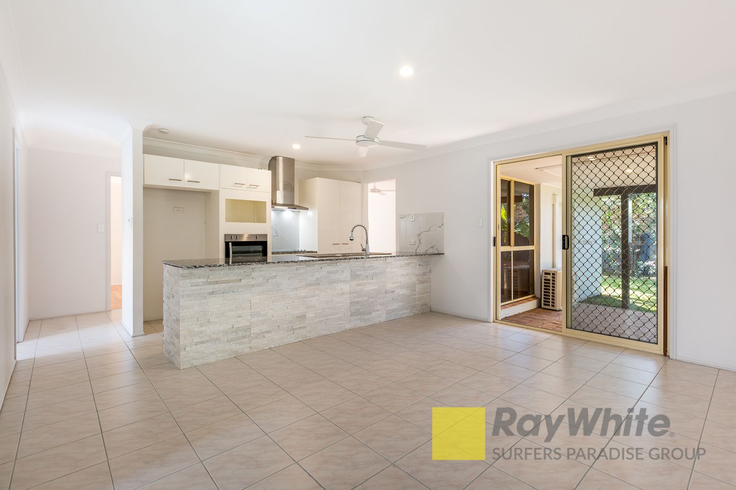 4 Edgeworth Place, Helensvale, QLD 4212