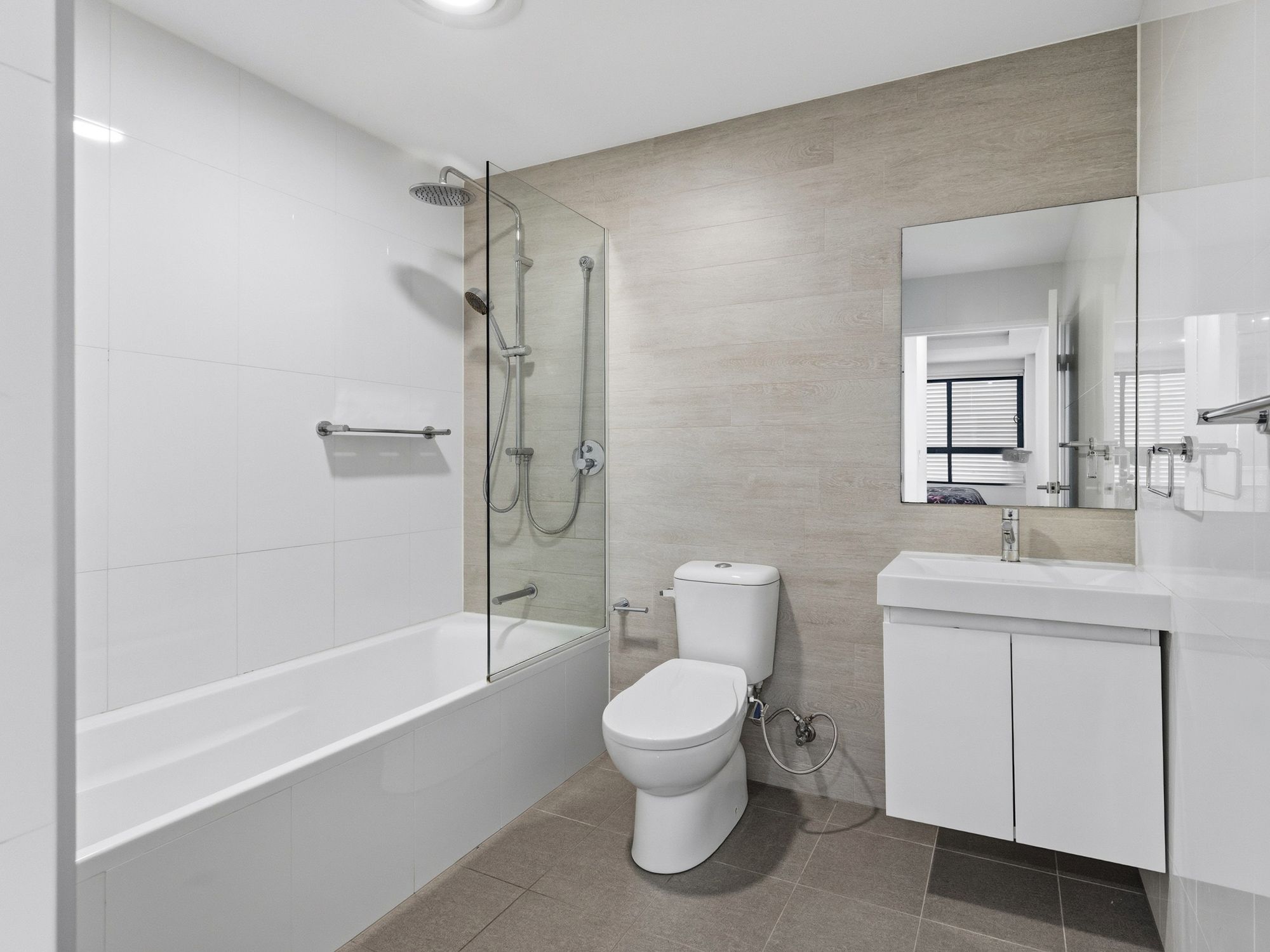 204/5 Cullen Avenue, Jordan Springs, NSW