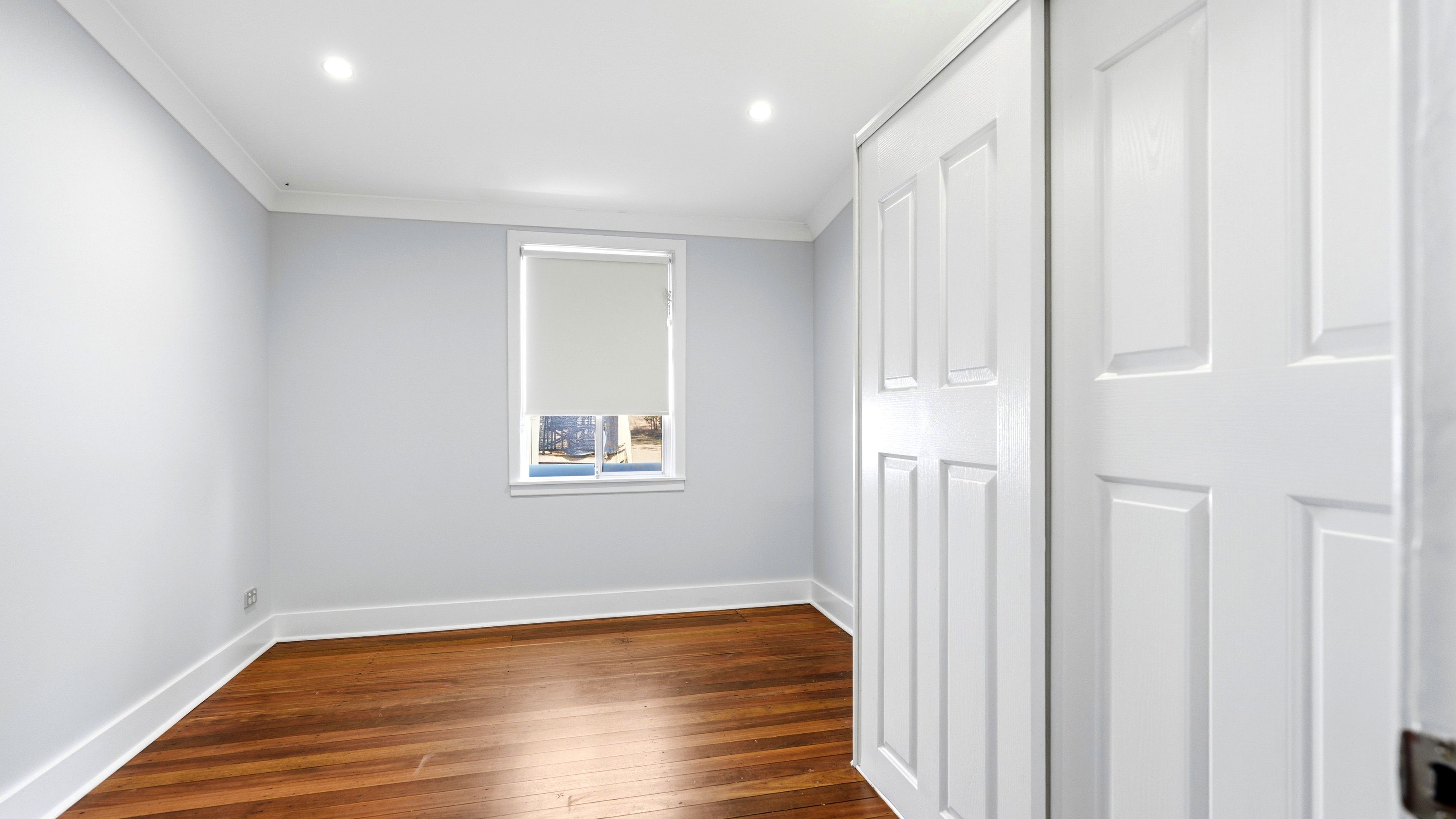 16 Ellen Street — photo 10 of 24