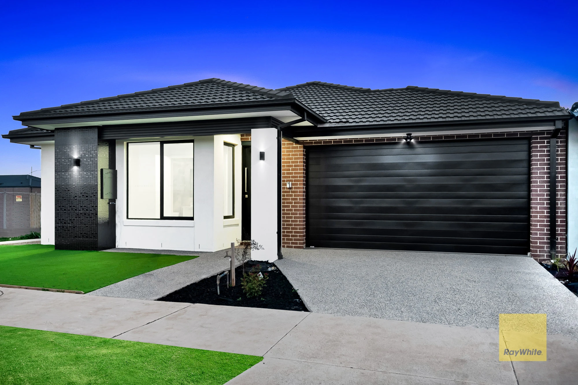 38 MANHATTAN Road, FRASER RISE, VIC 3336