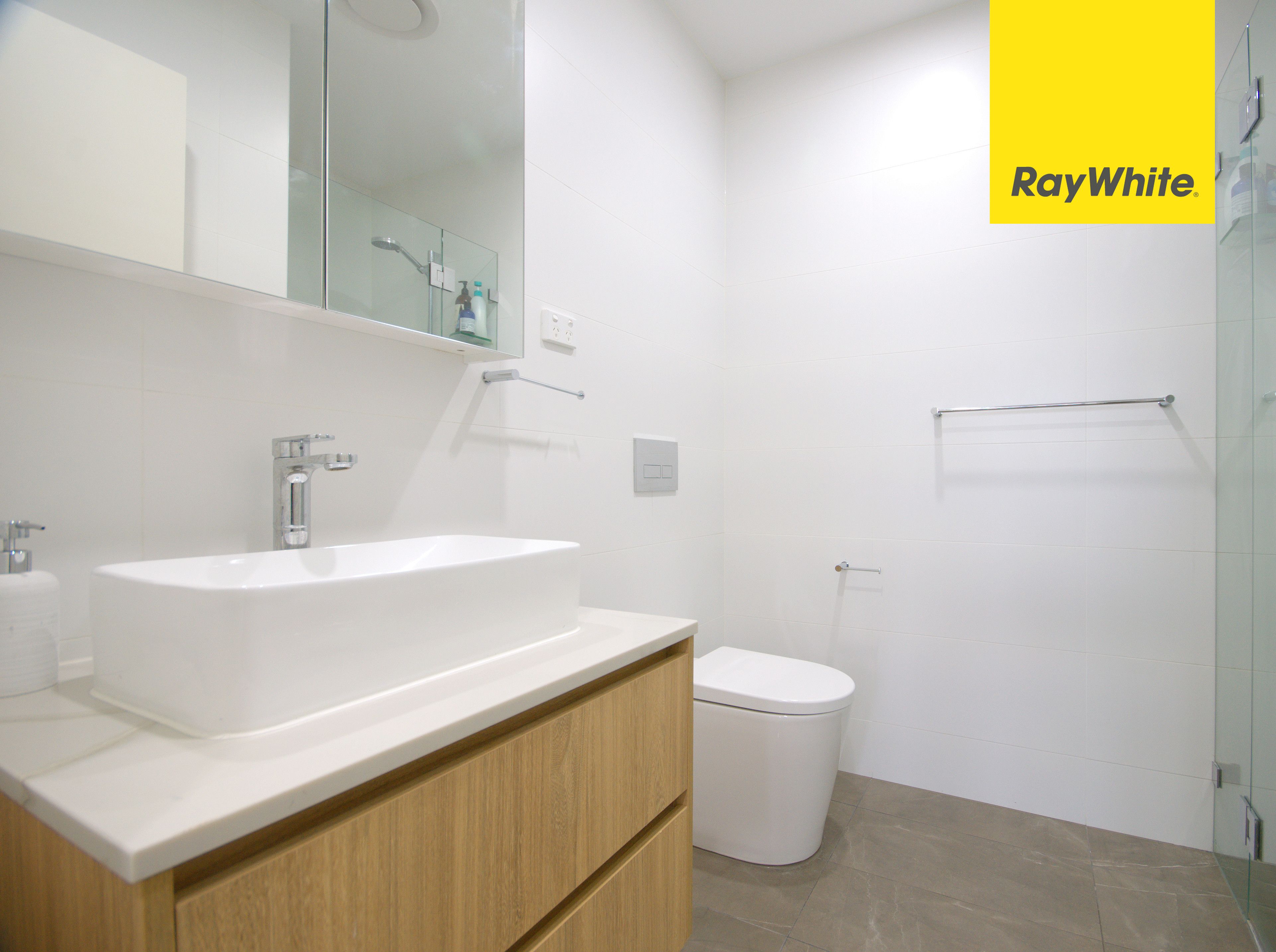 B203/86 Centenary Drive — photo 6 of 11