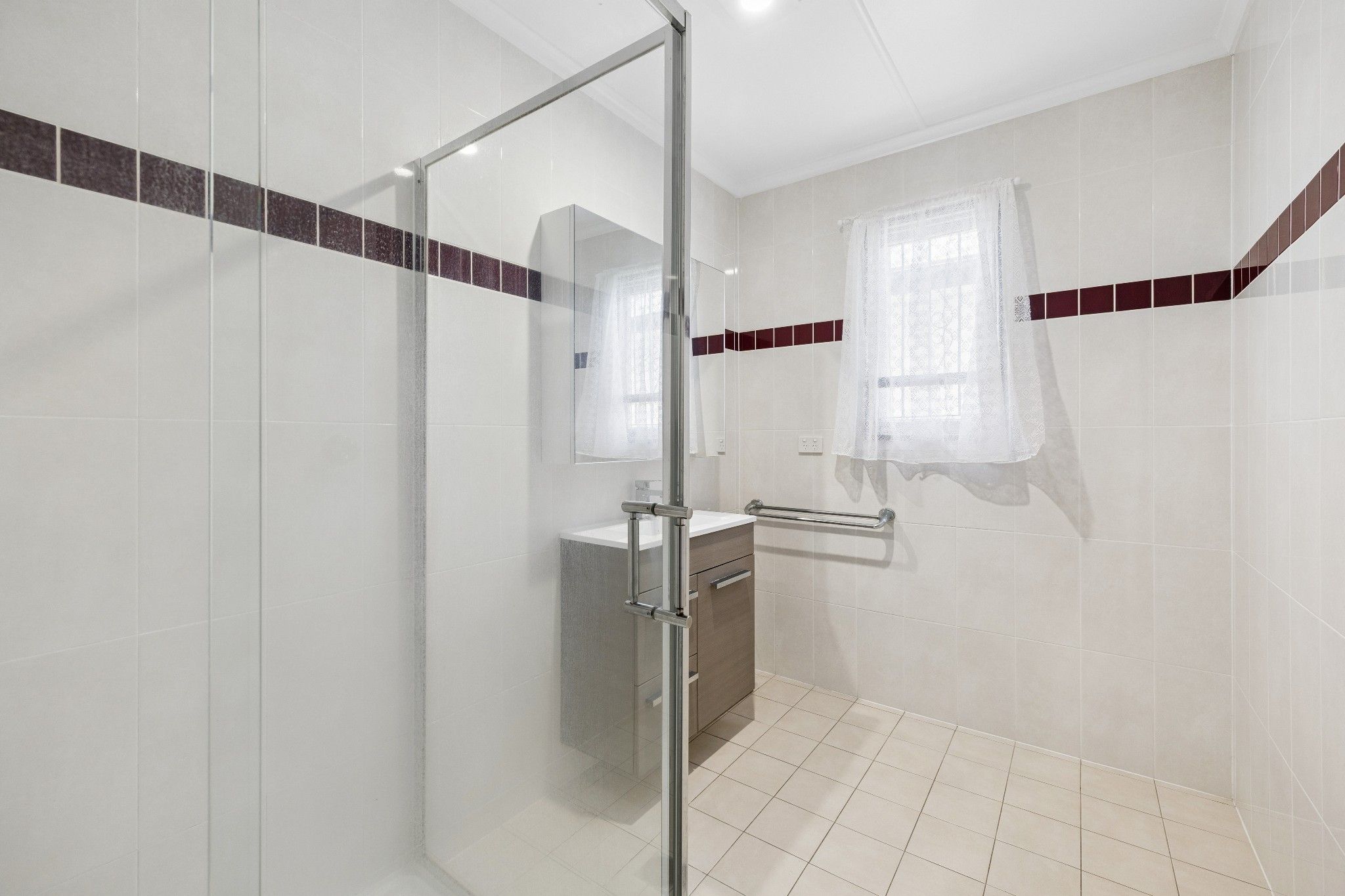 22 Inglis Street — photo 11 of 28