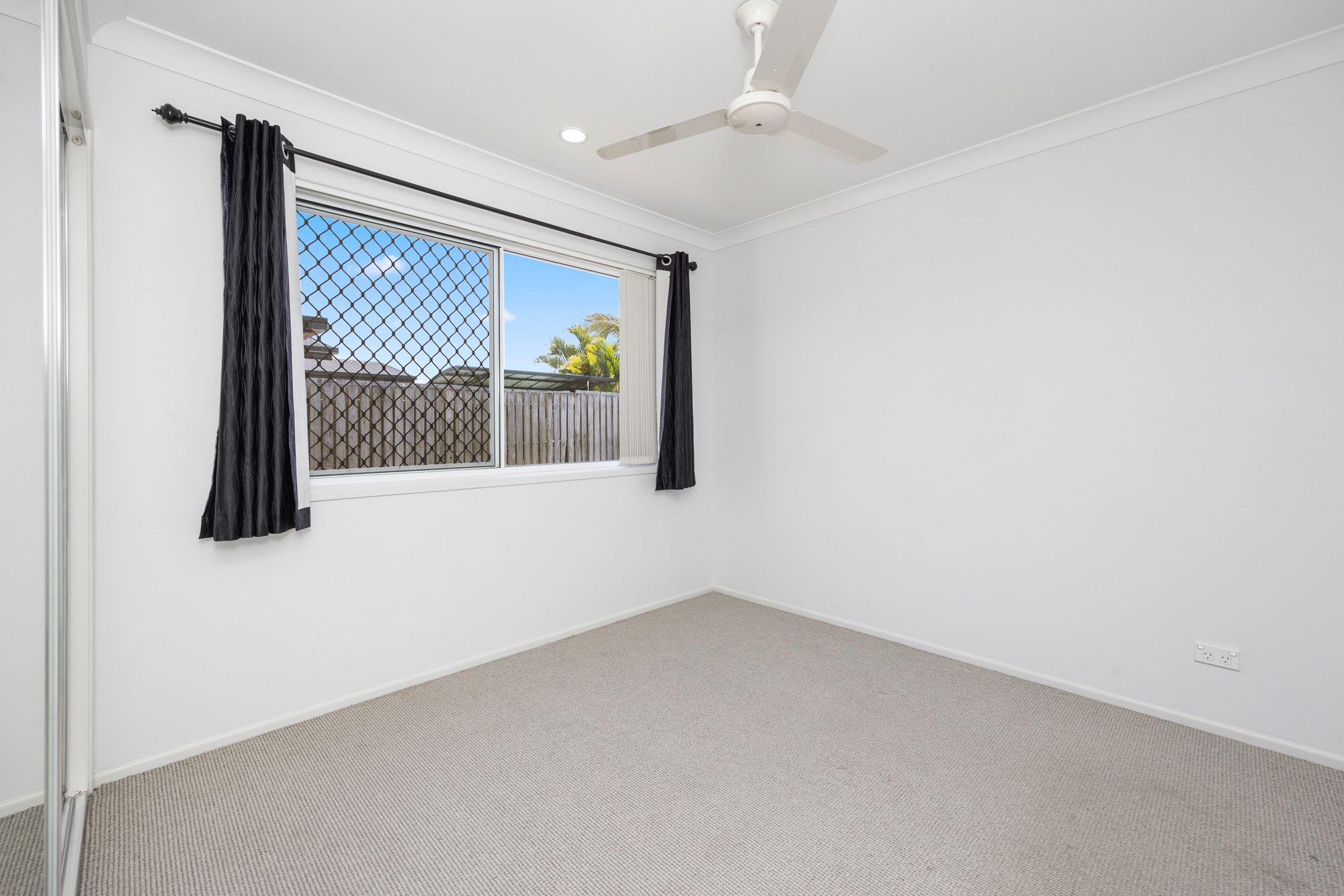 53 Lady Penrhyn Drive — photo 14 of 21