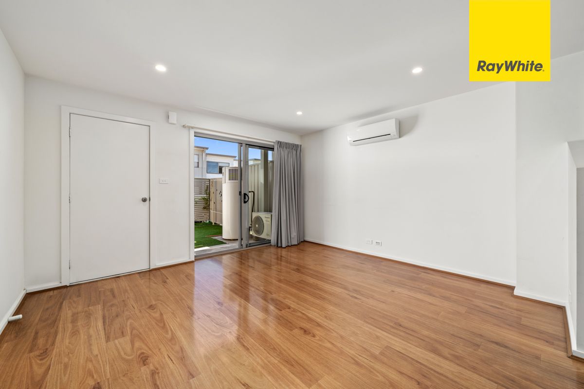 33/21 Bakewell Street, COOMBS, ACT 2611