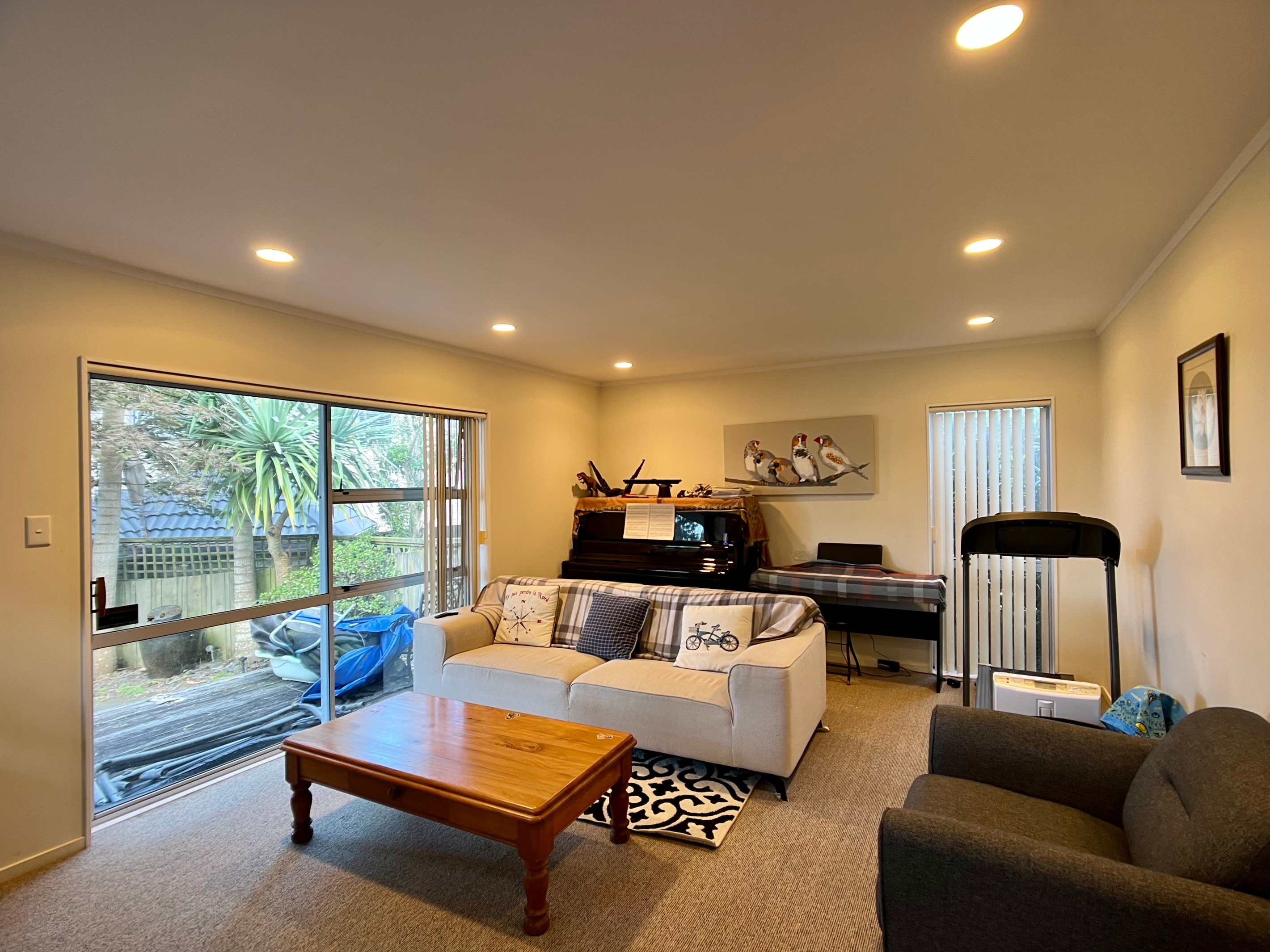 1/27 Leicester Parade, Somerville, Manukau City