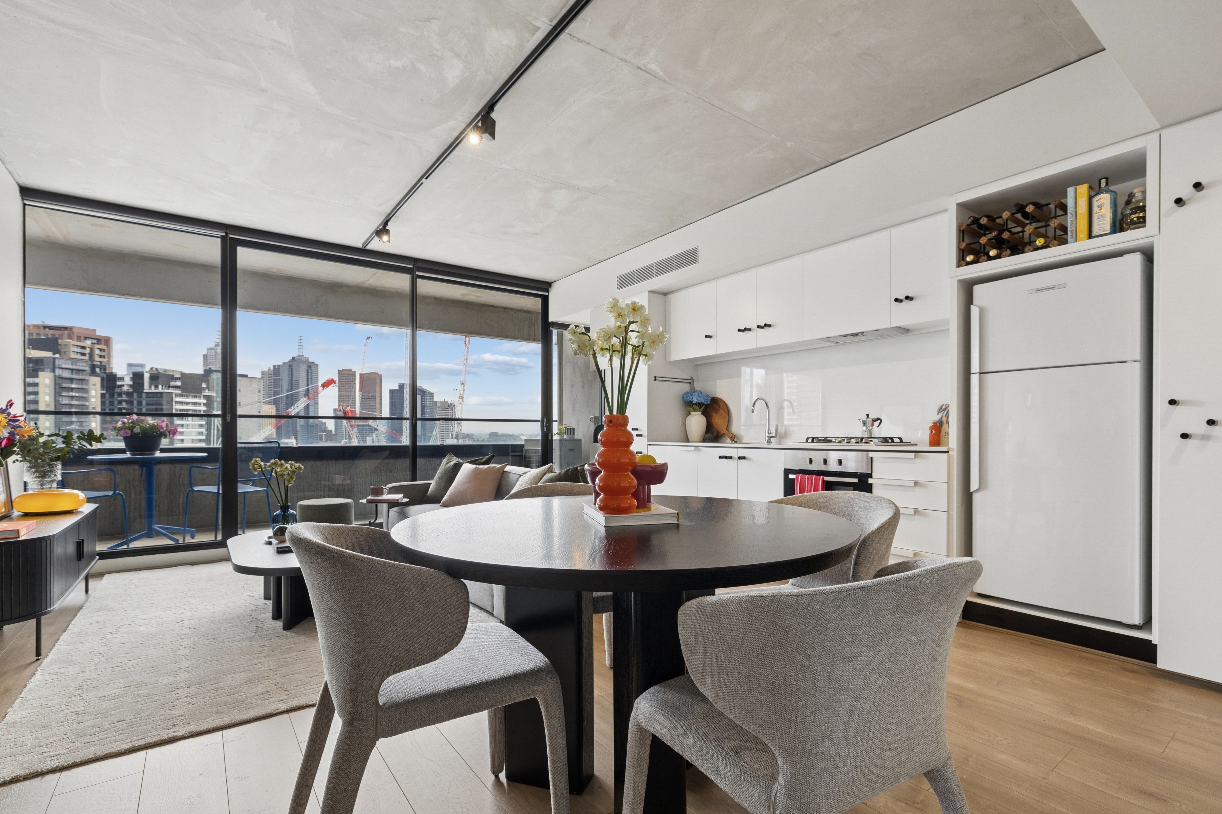 2304/152 Sturt Street — photo 5 of 17
