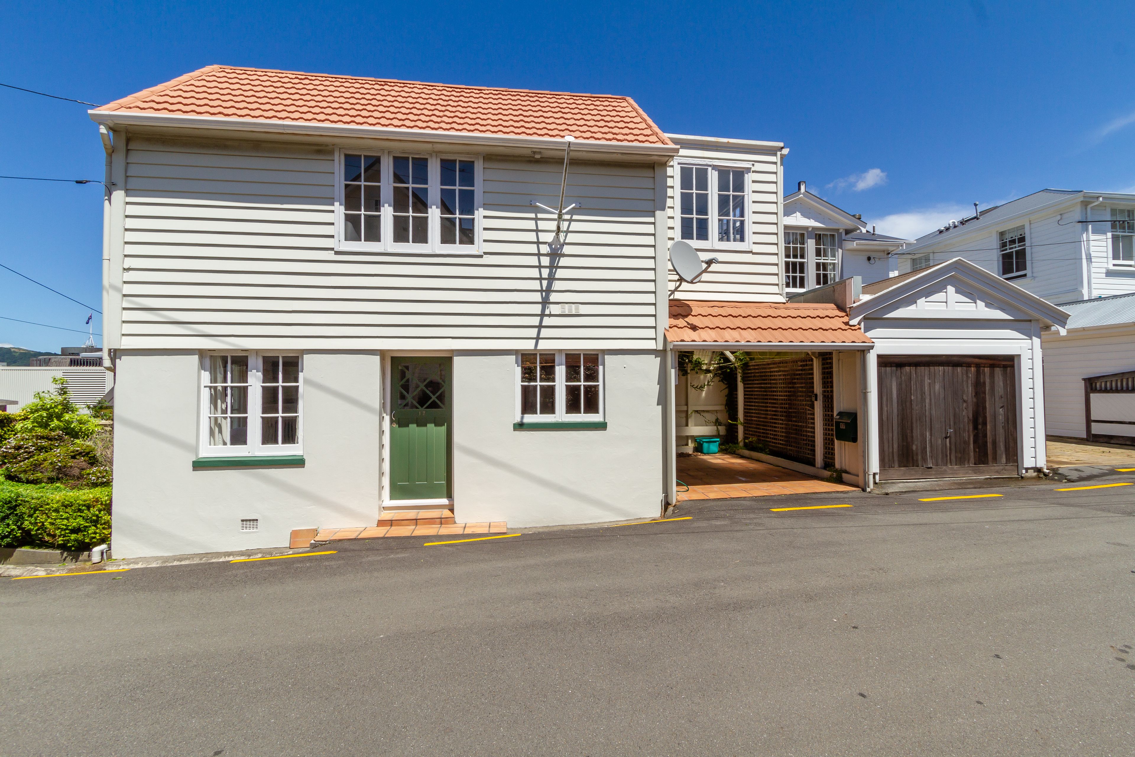 17 Selwyn Terrace, Thorndon, Wellington City 6011 Sold House Ray