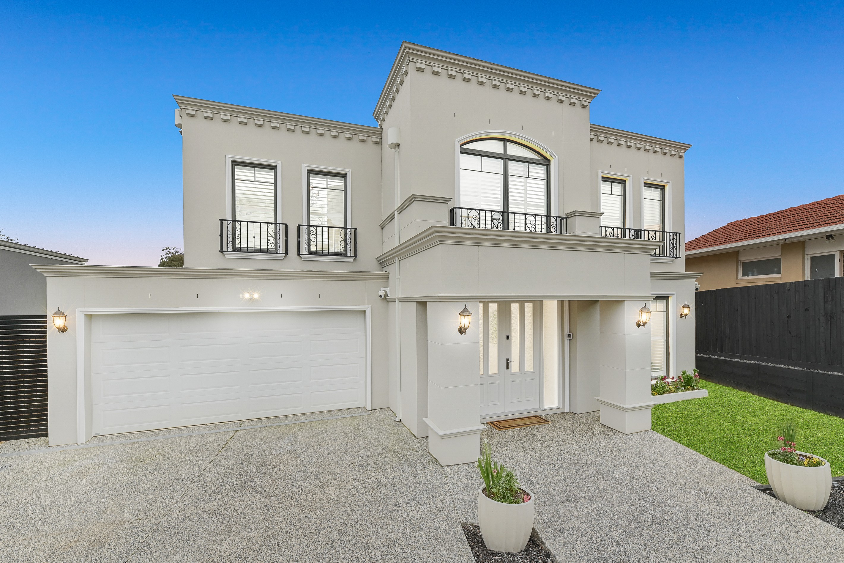 8 Castle Close, Glen Waverley, VIC 3150