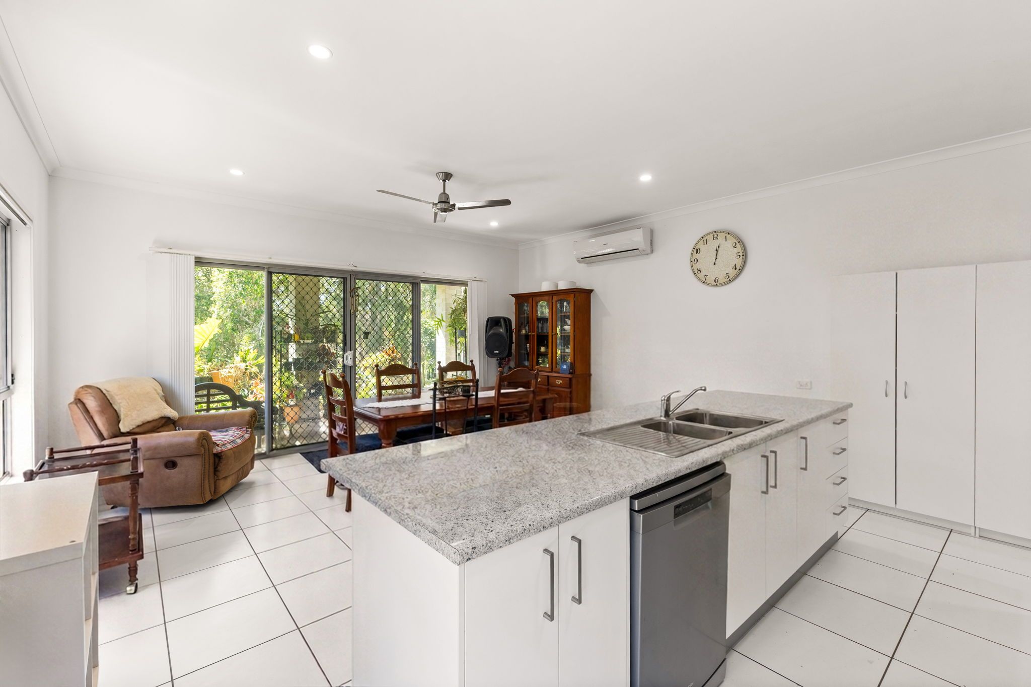 1237 Bribie Island Road — photo 4 of 19