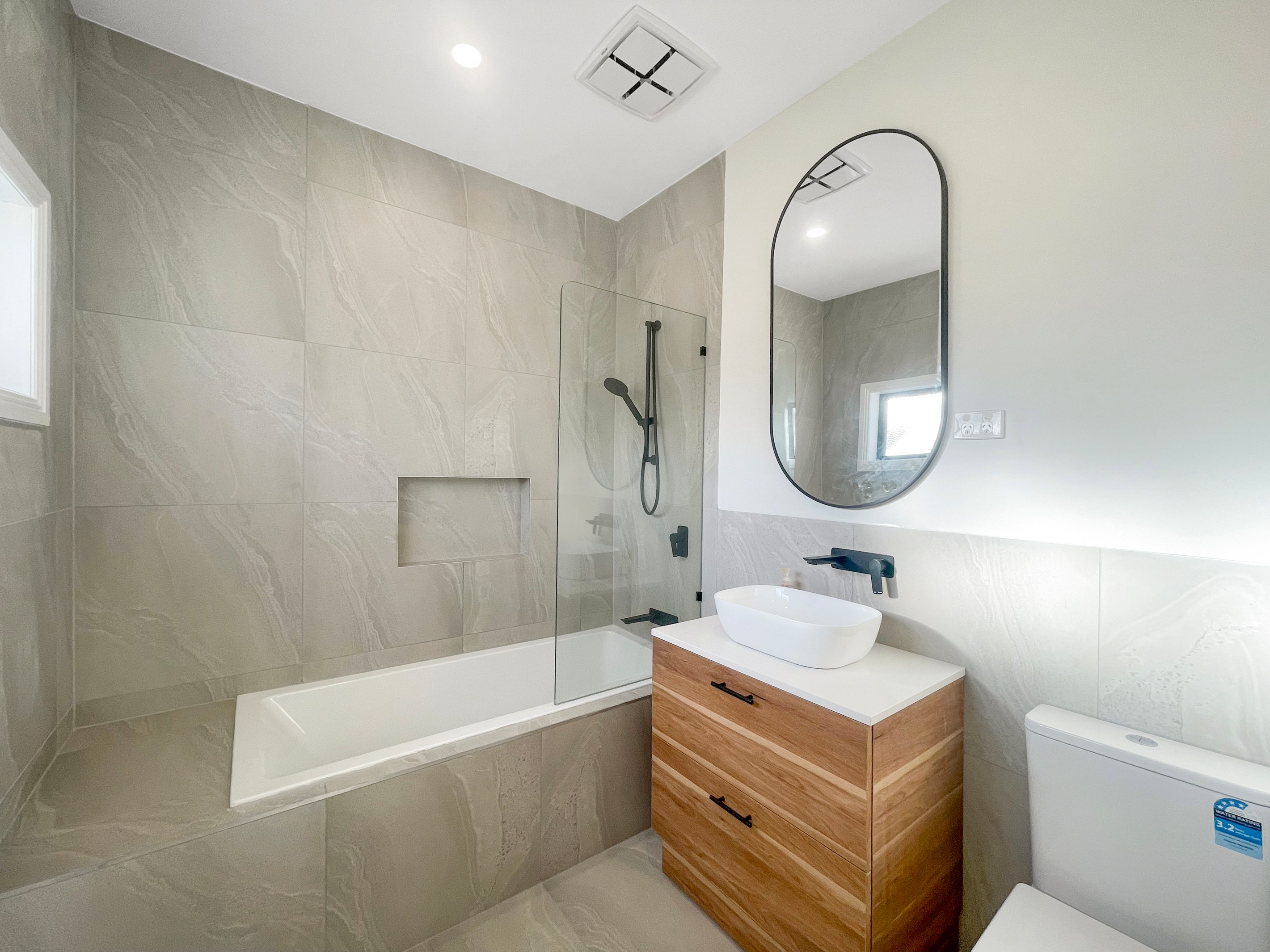 1B Thatcher Court, Whittington, VIC 3219