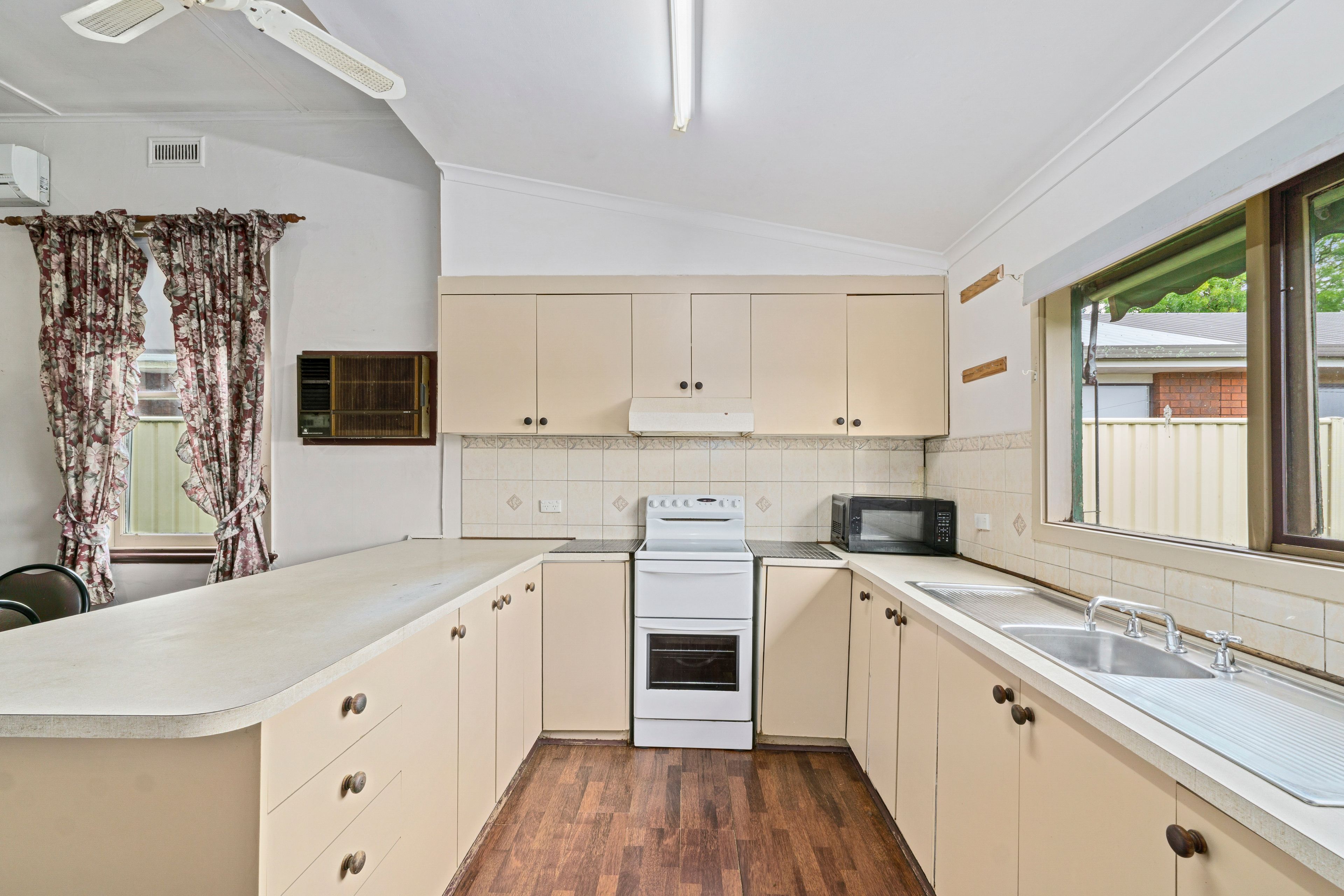 9 Lyons Street, Terang, VIC 3264