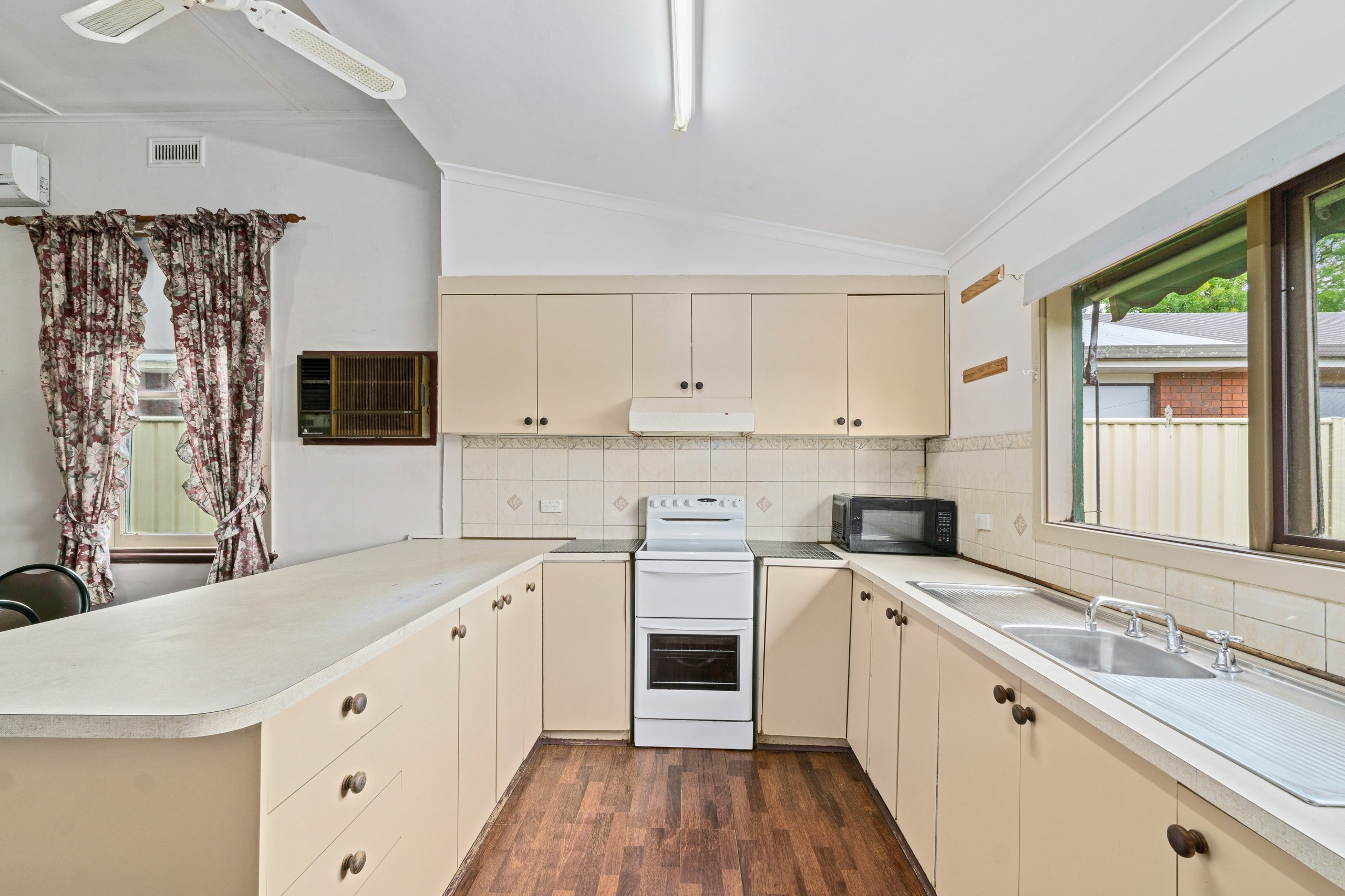 9 Lyons Street, Terang, VIC 3264