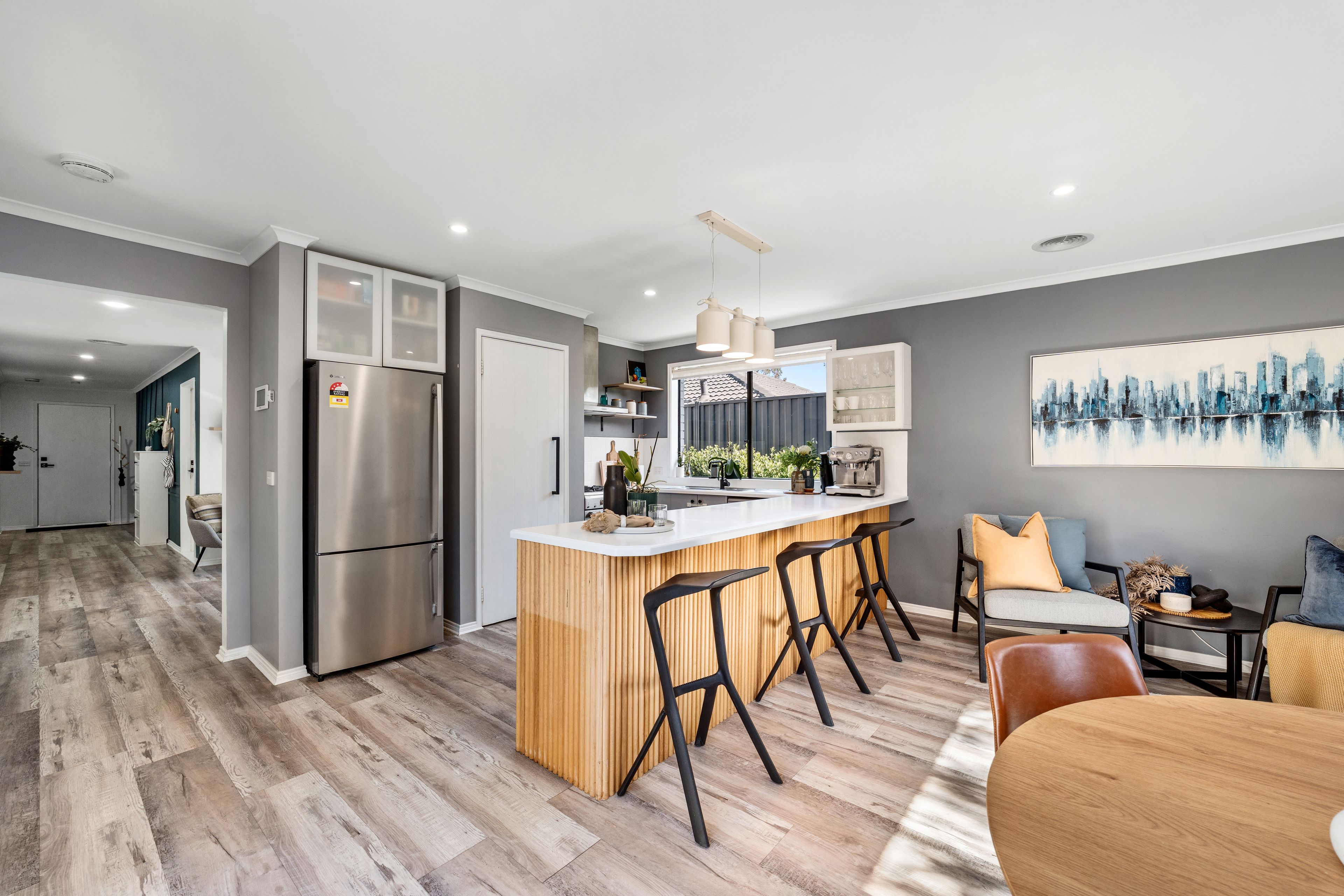 54 Laura Road — photo 4 of 19