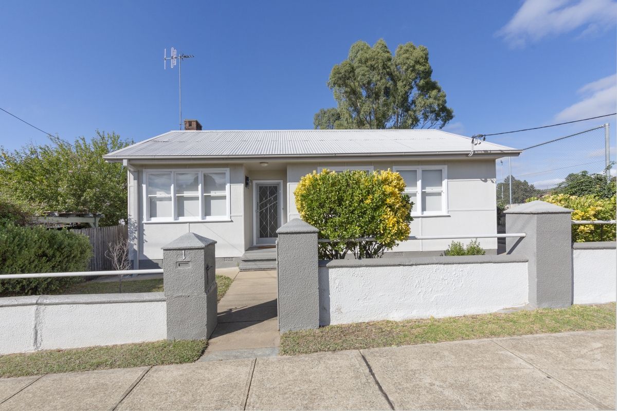 1 Alanbar Street, Queanbeyan NSW 2620