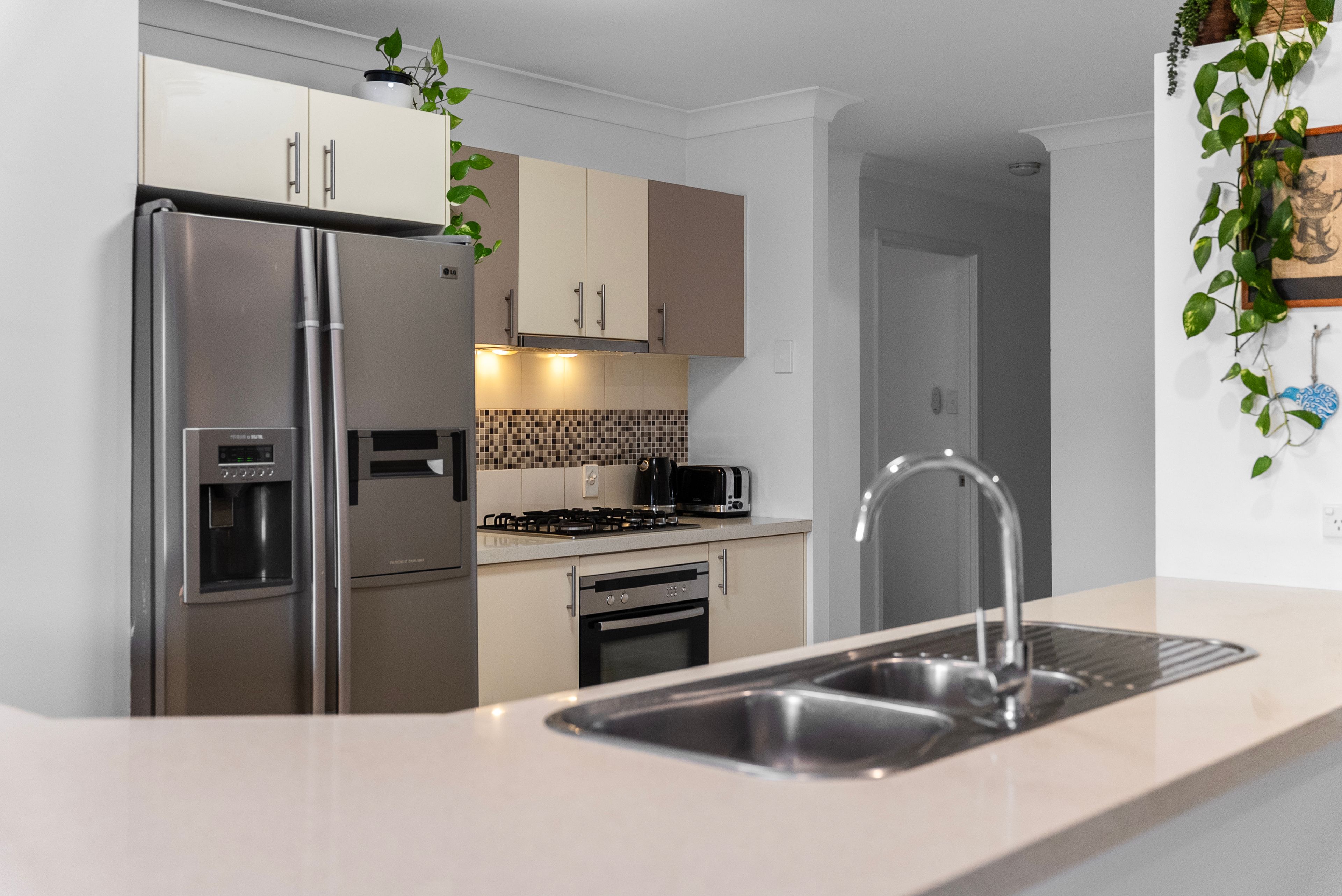 17 Tuggeranong Avenue — photo 3 of 27