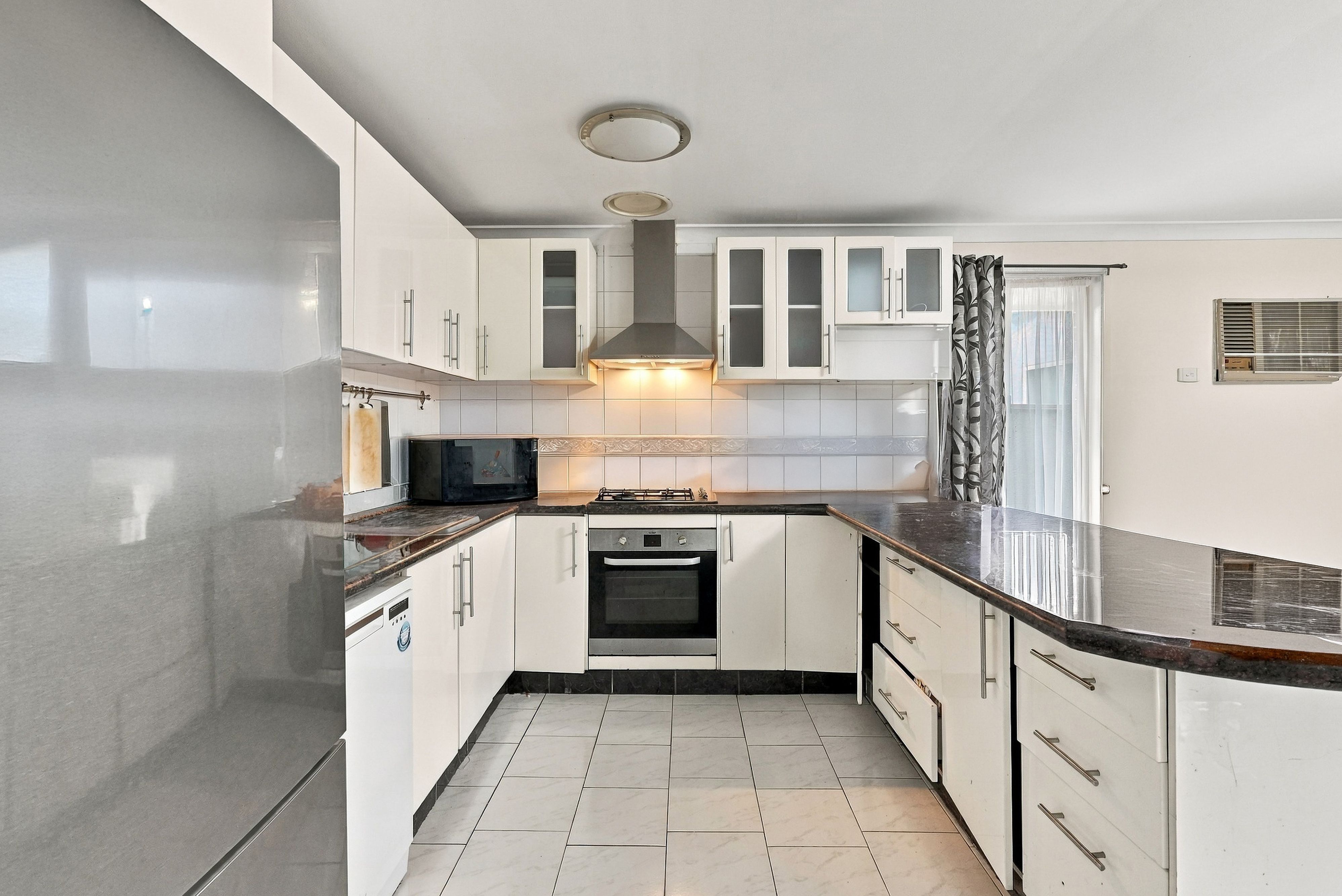 27 Odelia Crescent — photo 7 of 27