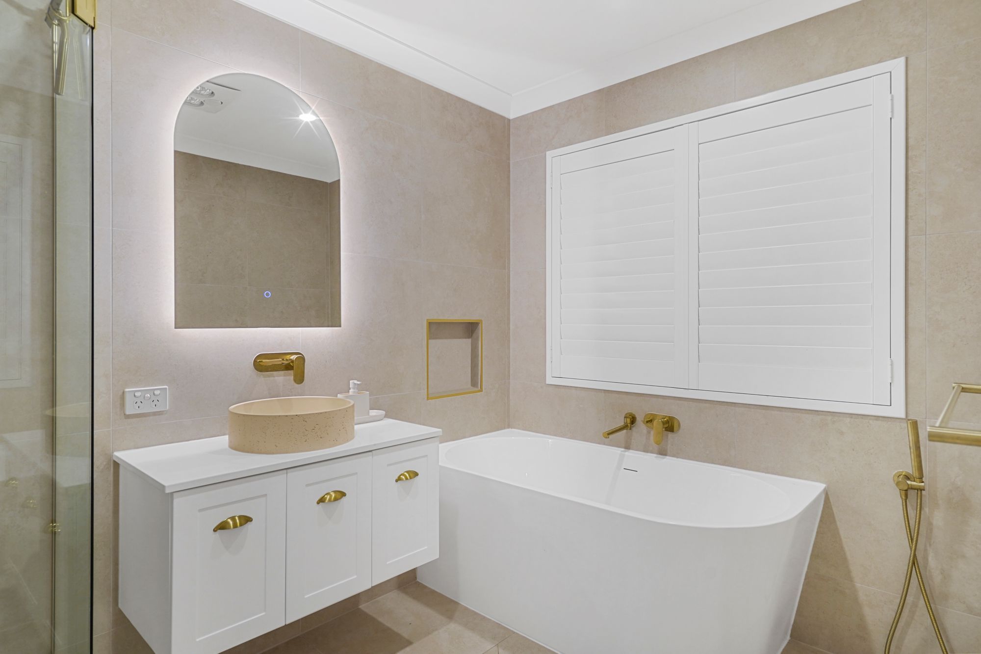 104 Bangalow Street — photo 9 of 12