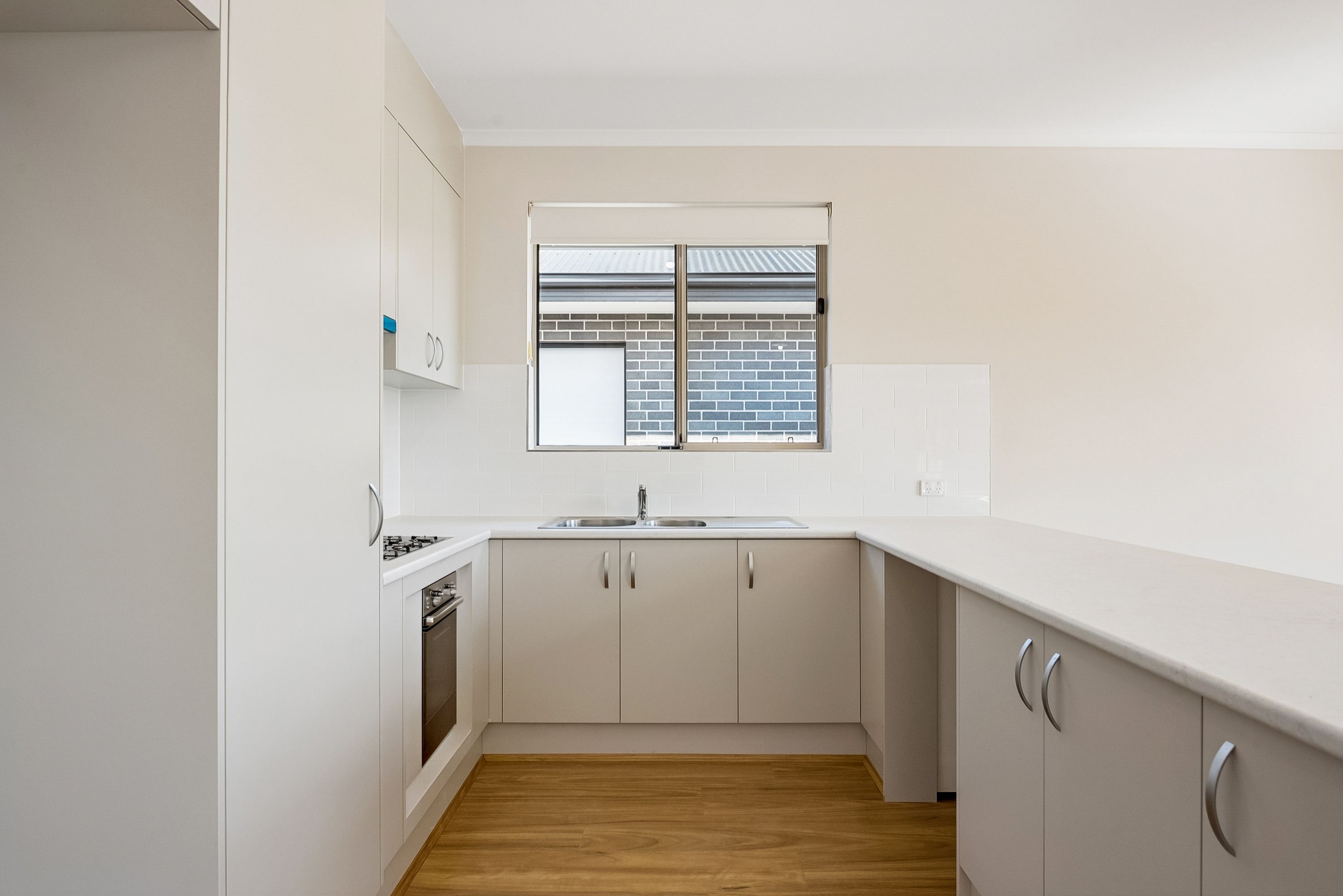 18 Ashby Crescent — photo 4 of 11