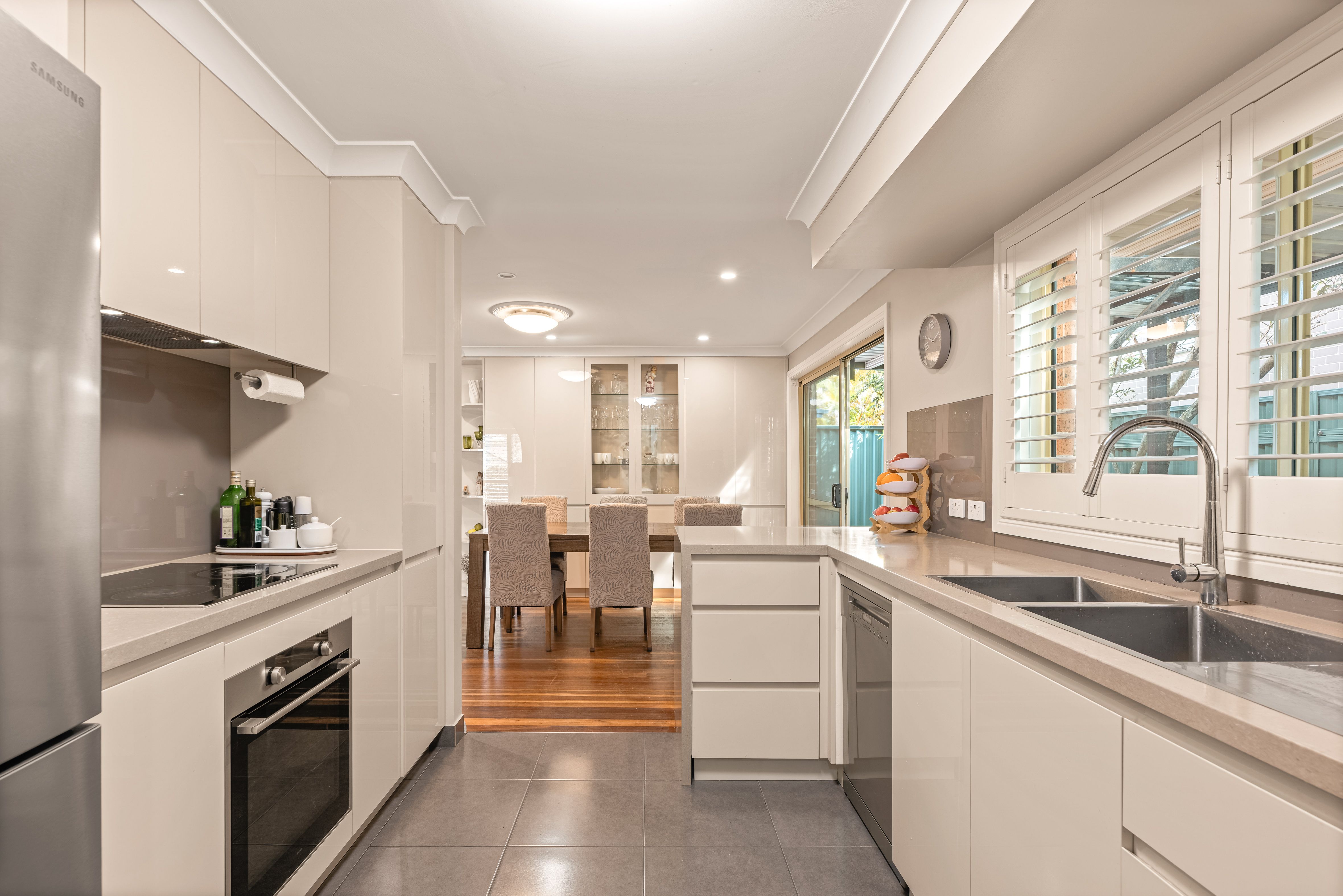 2/81 Ellesmere Road — photo 4 of 17