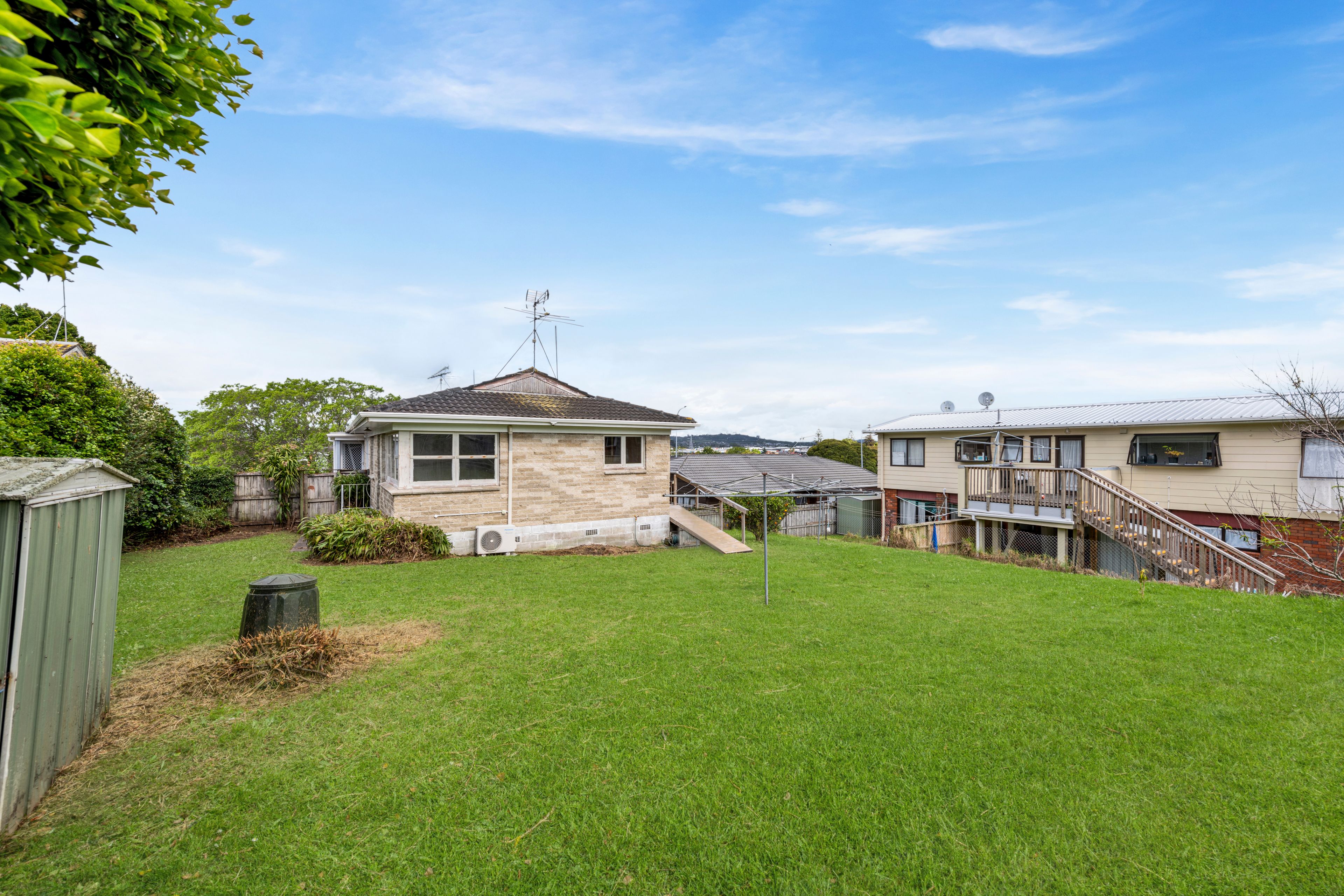 2/143 Gossamer Drive, Pakuranga, Manukau City
