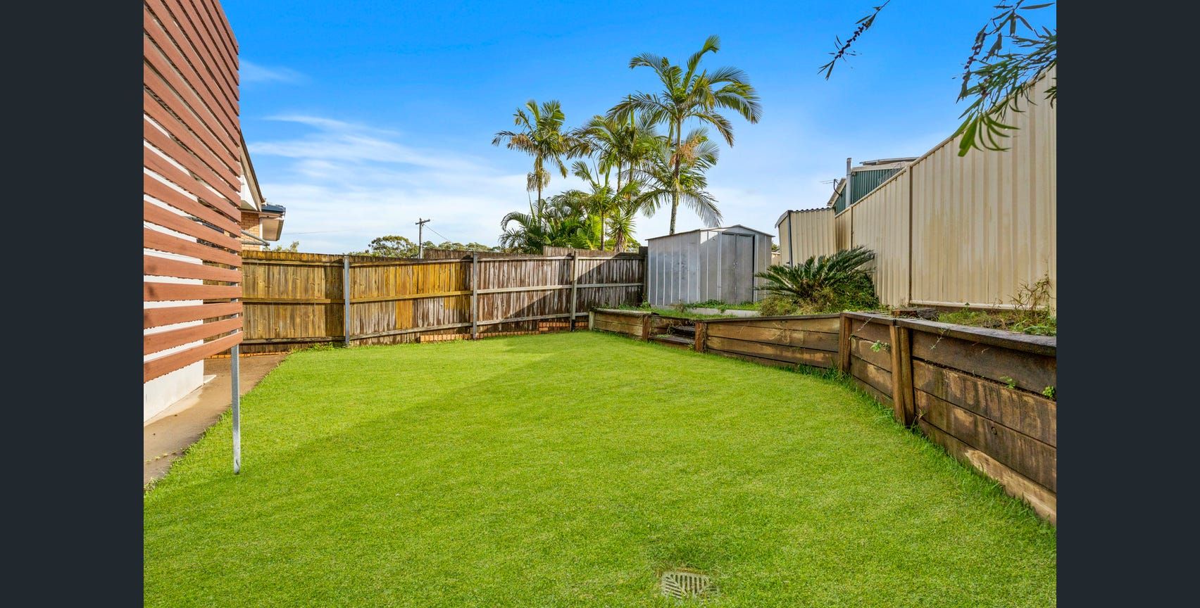 4 Sunnybay Drive — photo 3 of 12
