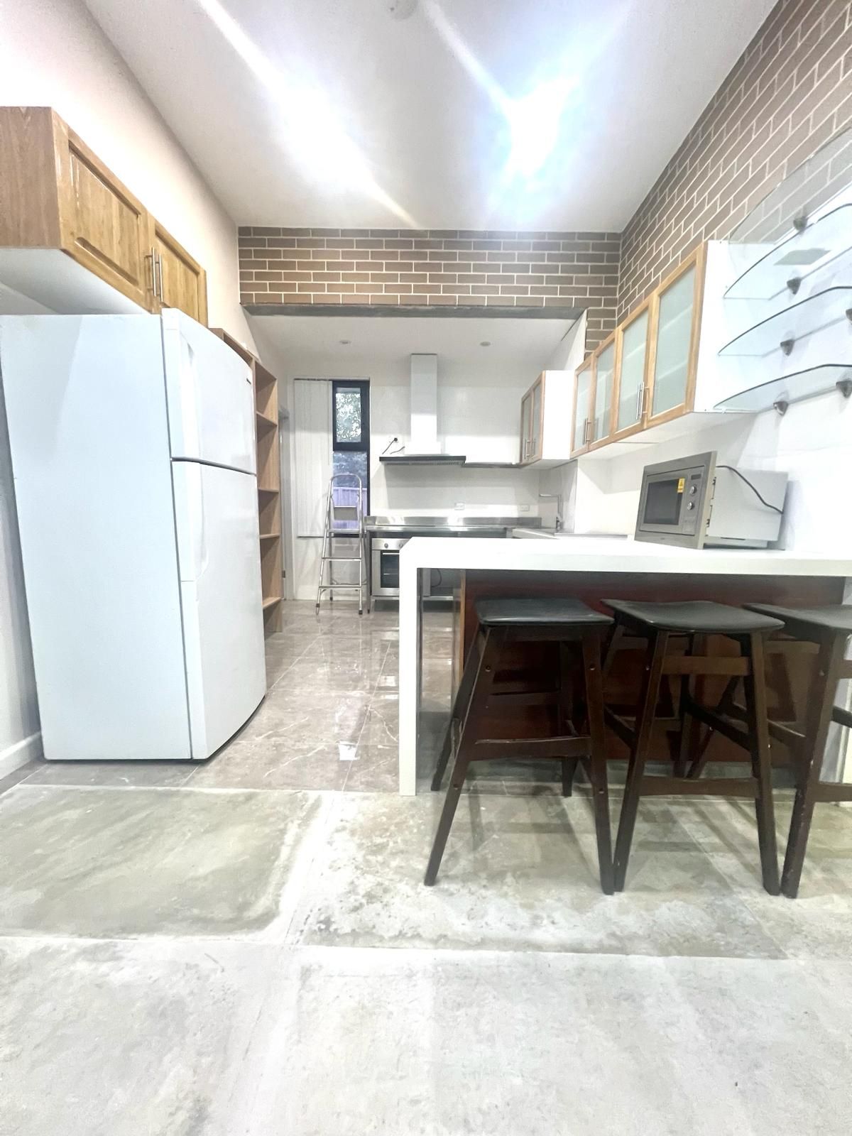 38B Maryvale Avenue — photo 3 of 10