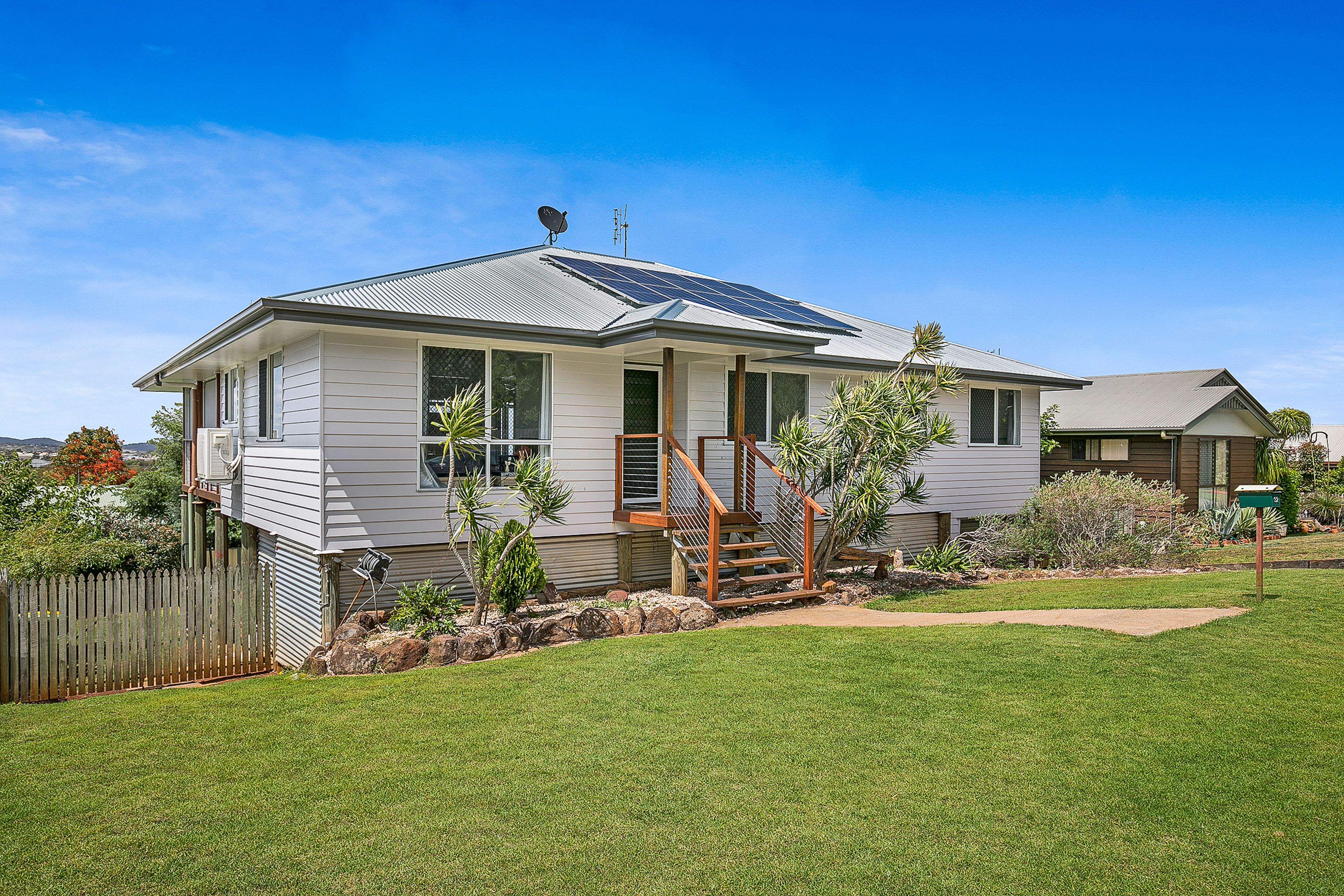 32 Barlow Street, Wilsonton, QLD 4350
