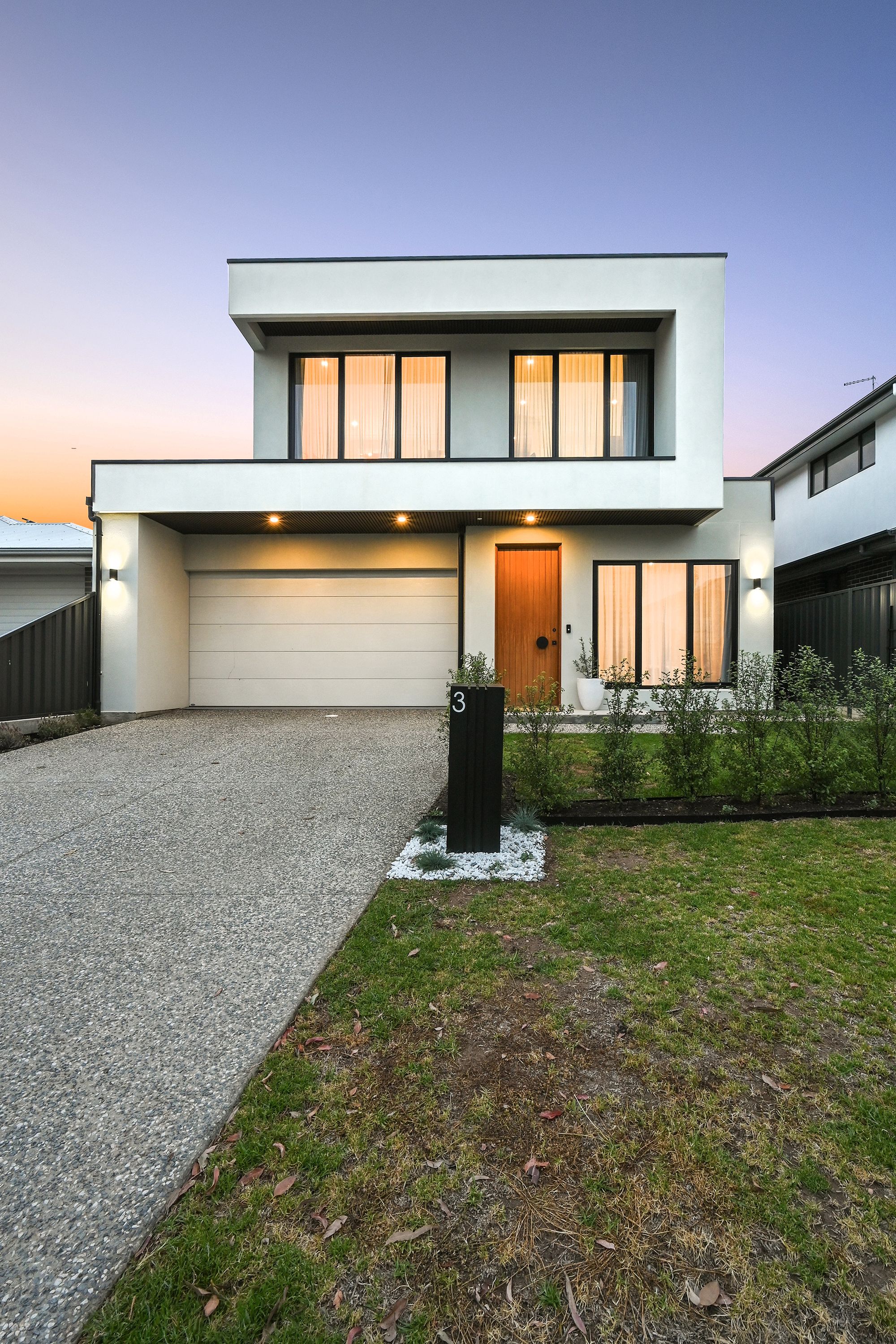 3 Burnett Crescent — photo 3 of 30