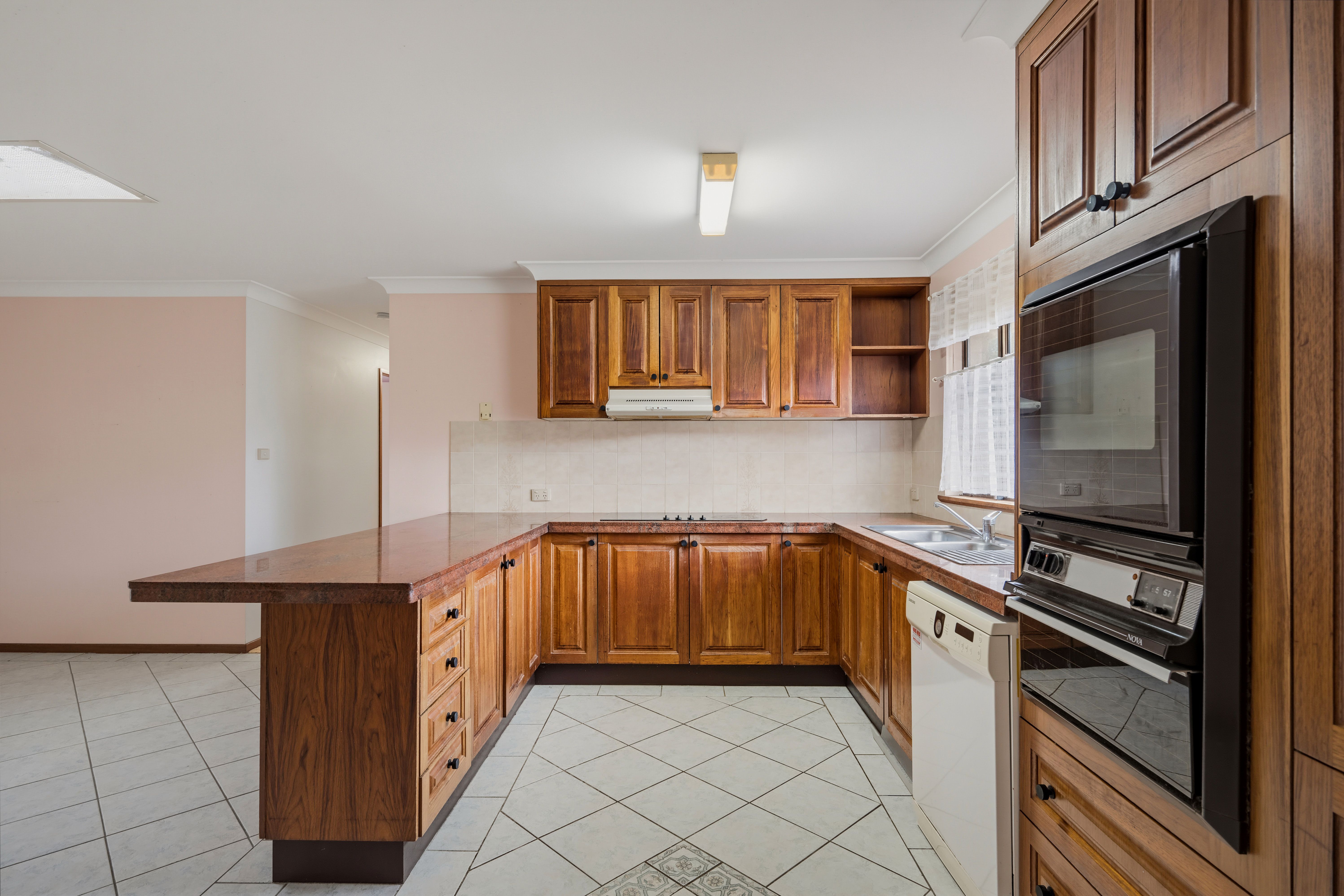25 Verbena Avenue — photo 3 of 17