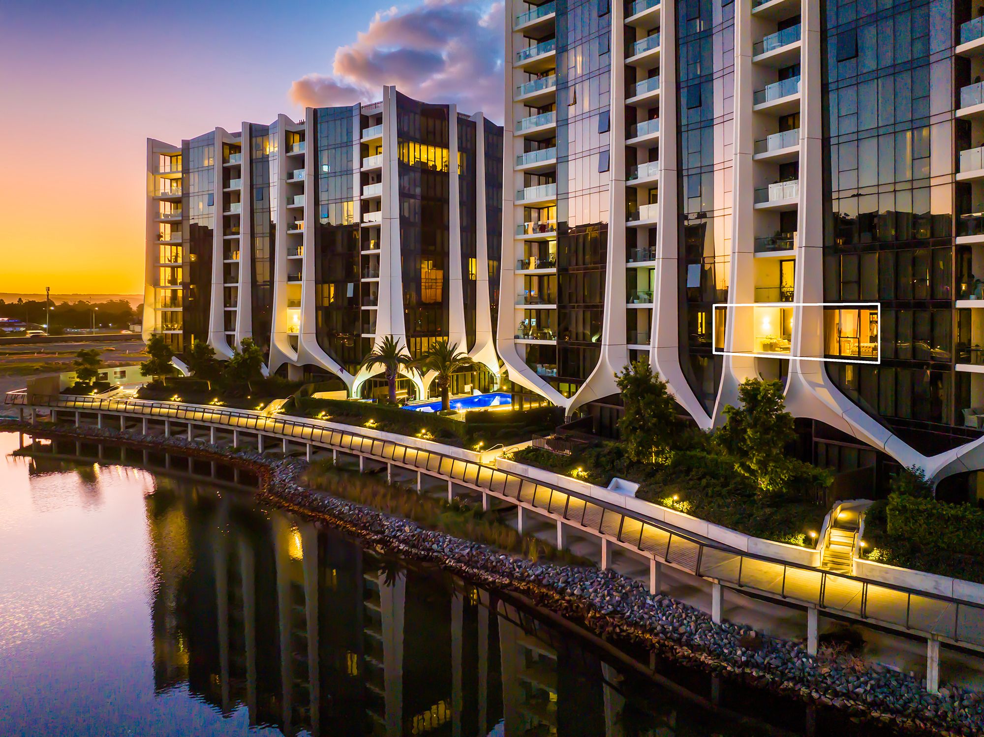 1307/2 The Lanes Boulevard, Mermaid Waters, QLD 4218
