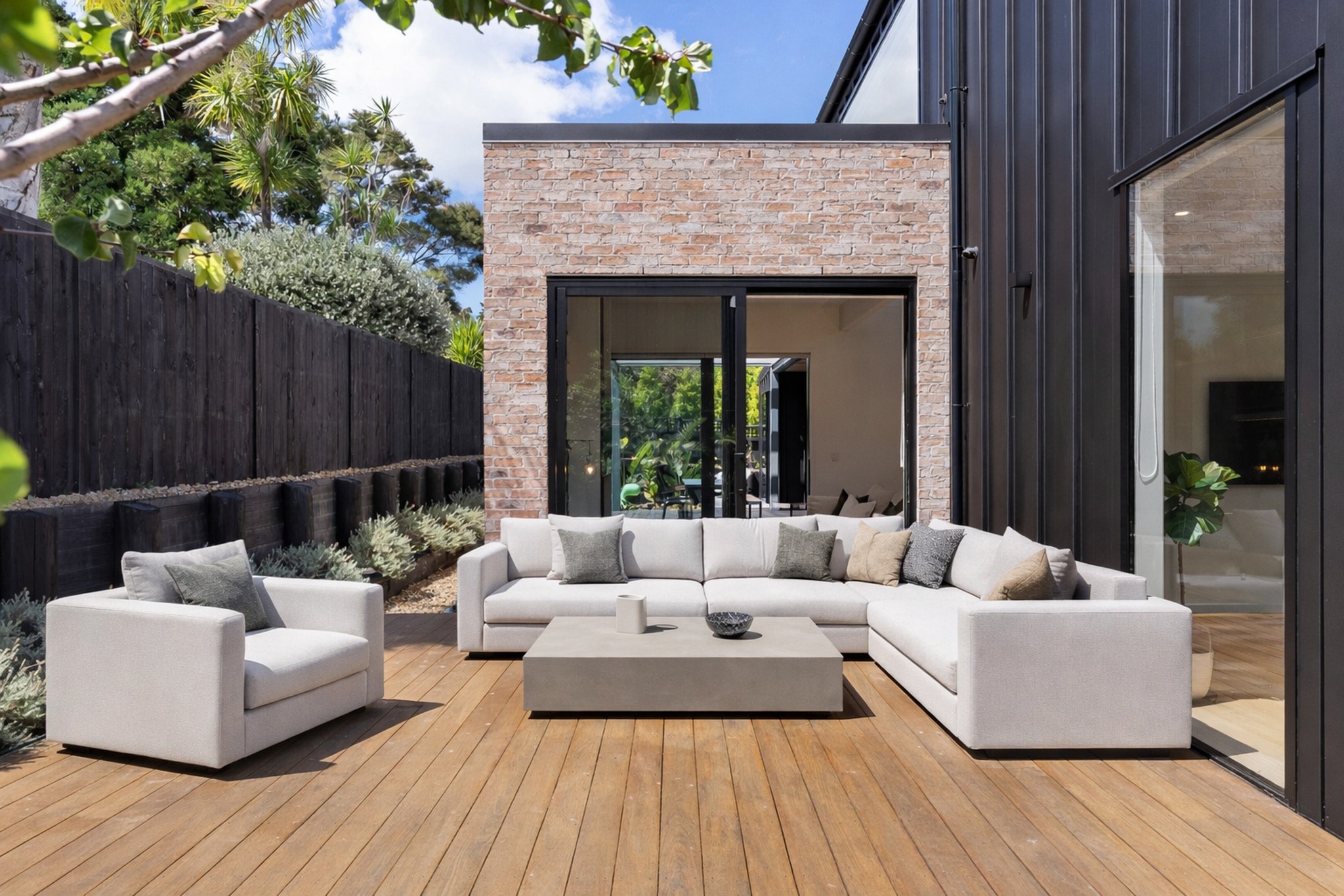 11B Pounamu Avenue, Greenhithe, North Shore City