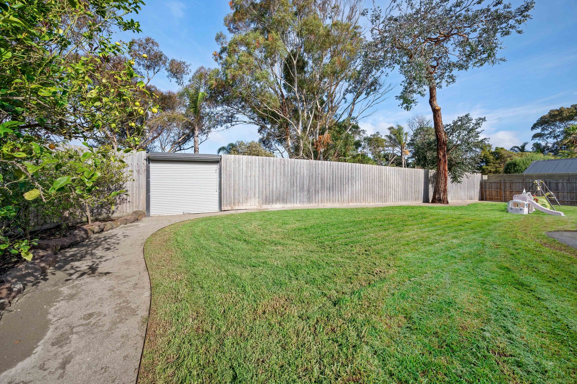 26 Lakeside Court — photo 15 of 21