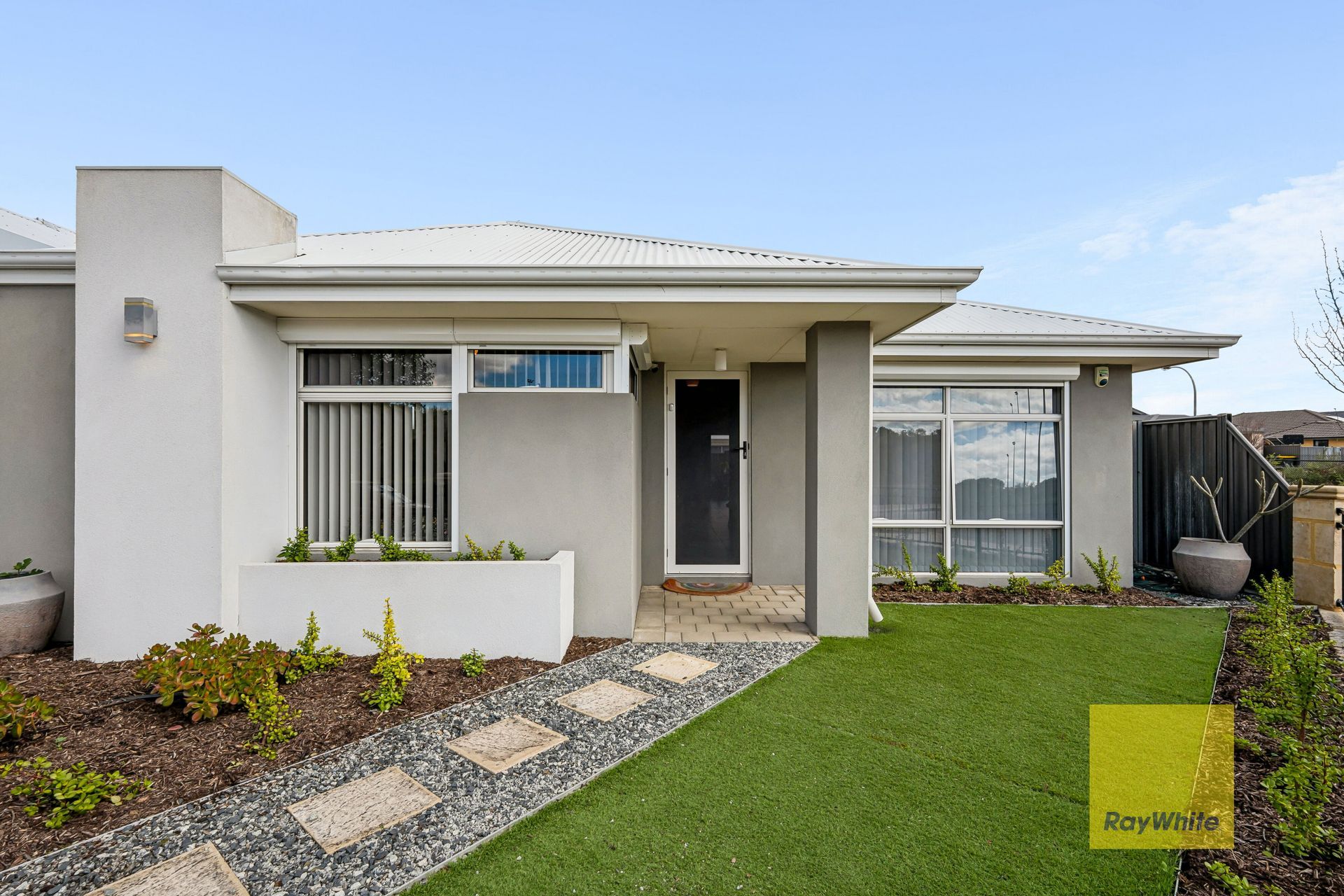 97 Holdsworth Avenue — photo 4 of 30