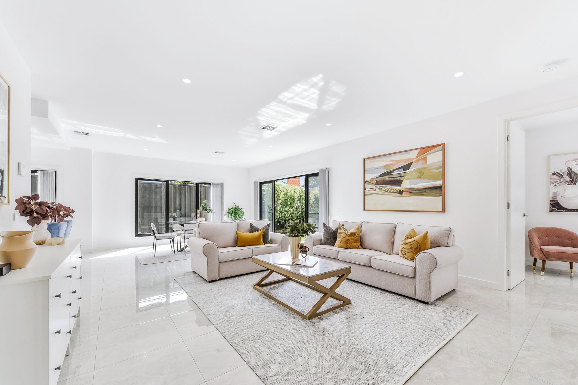 2/57 Albany Drive, Mulgrave, VIC 3170