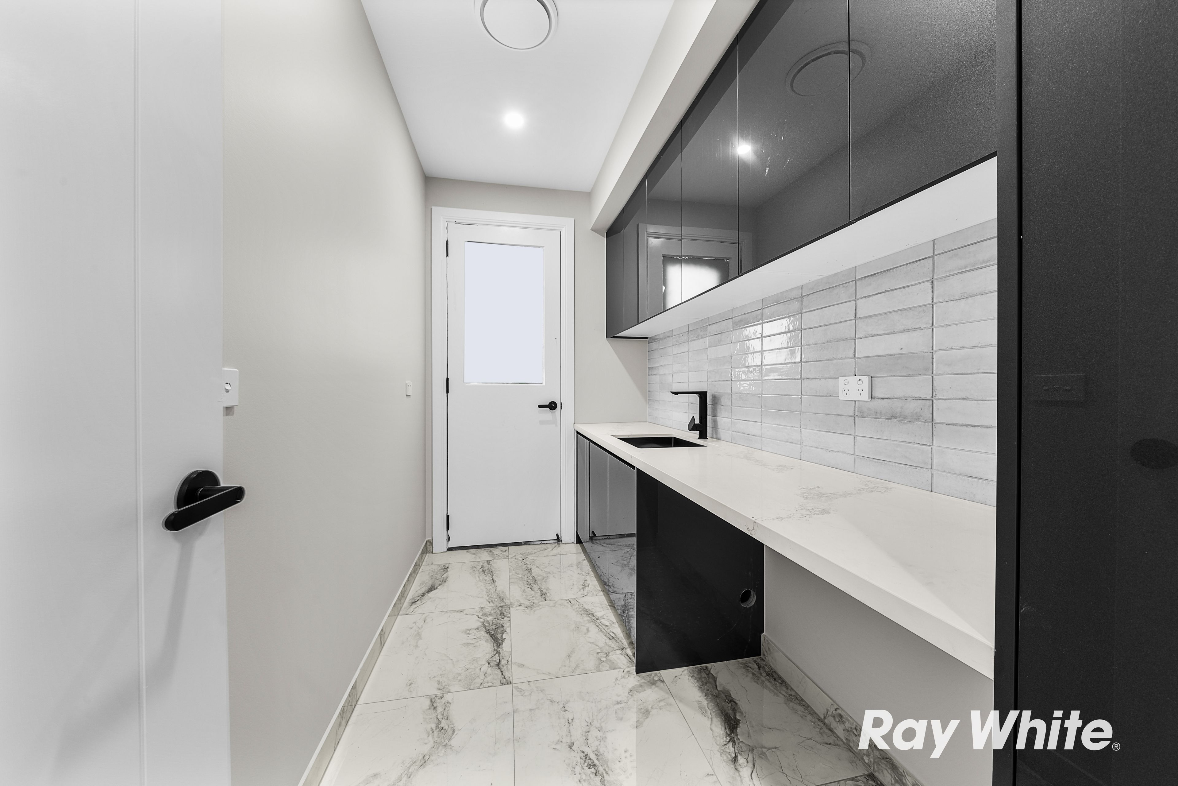 48 Pulchella Crescent — photo 20 of 21