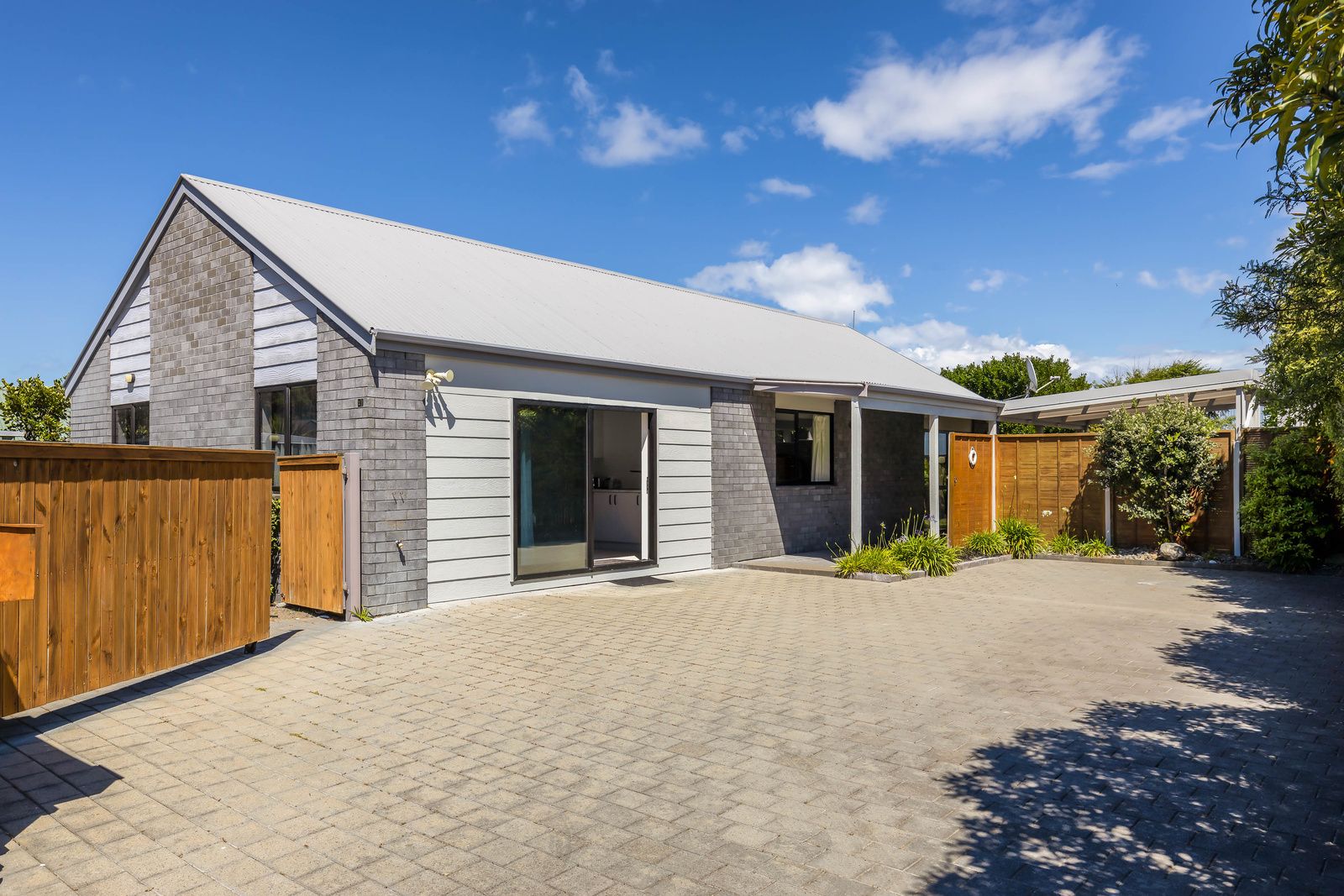 17 Kotuku Road, South Bay, Kaikoura District 7300 Sold House Ray