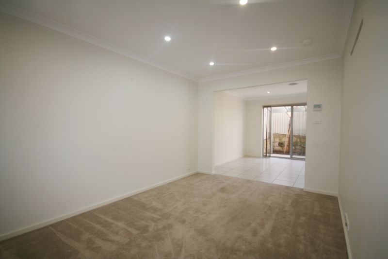 3/12 Mulloon Street, Queanbeyan, NSW 2620