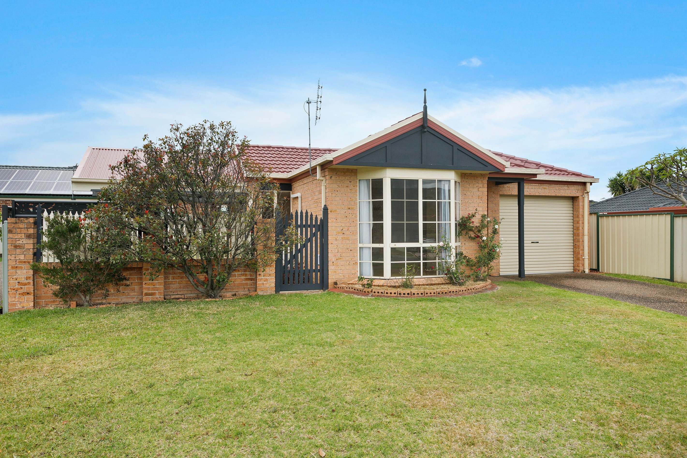 9 Yeldah Drive, Horsley, NSW 2530